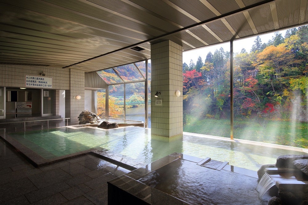 日高見の湯「大浴槽」