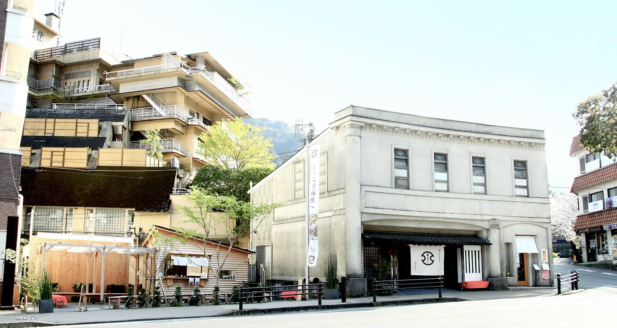 ちもと駅前通り店（外観）
