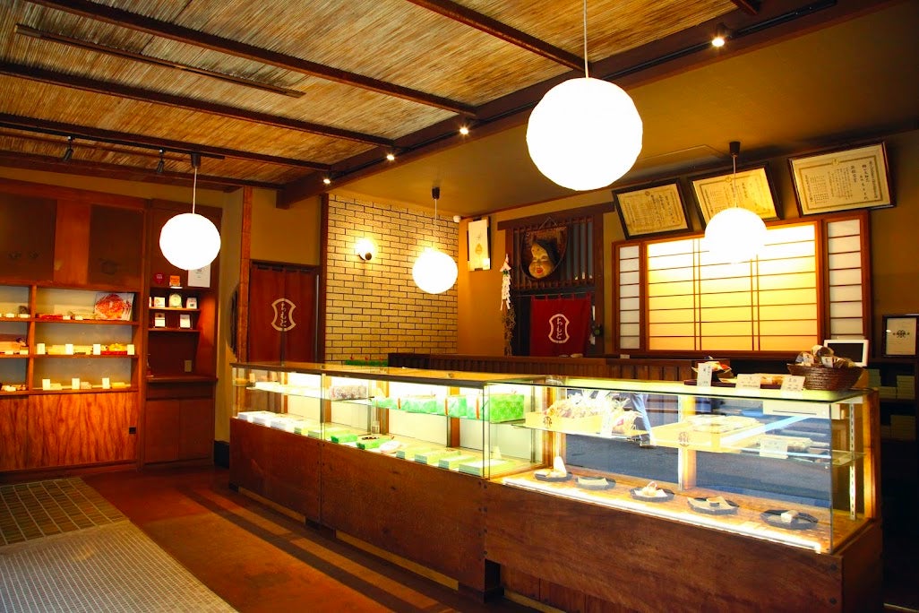 ちもと駅前通り店(内観)