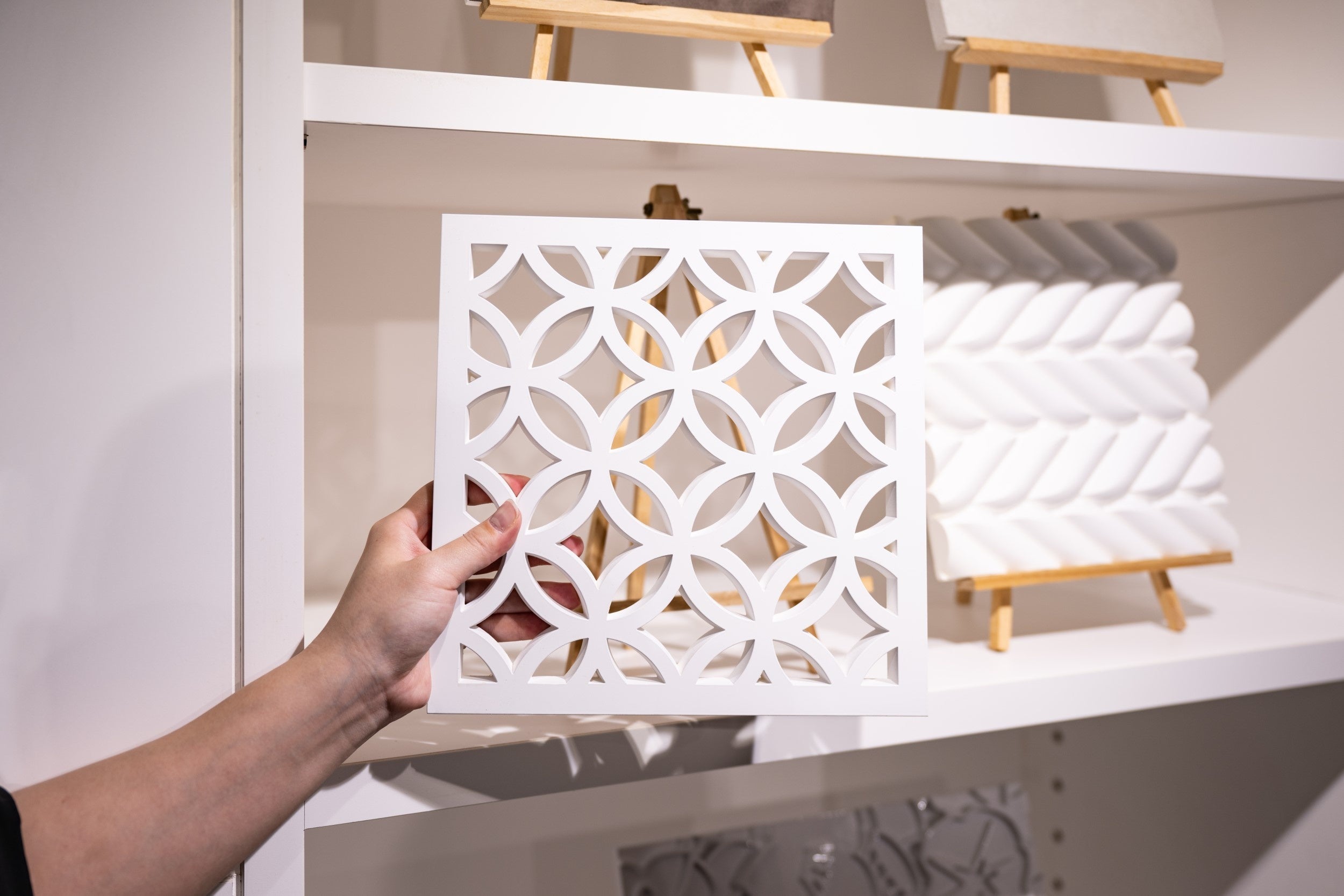 内装材メーカーの日の出工芸が新ショールームを虎ノ門にオープン