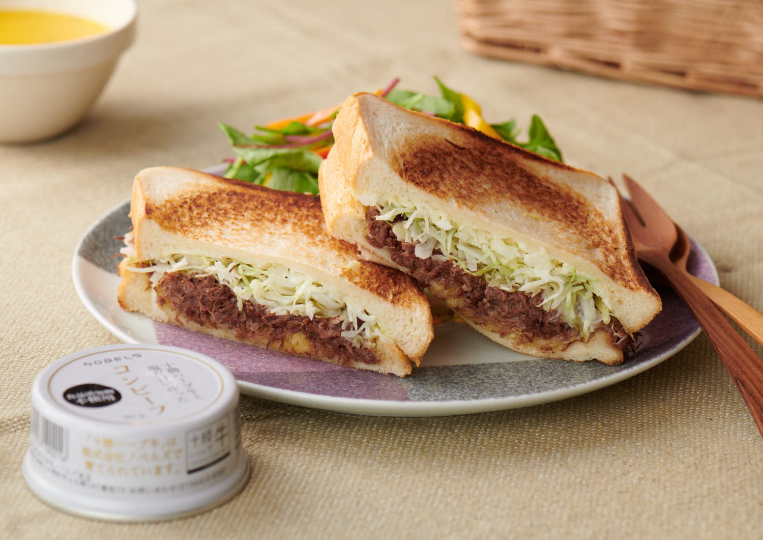 studio CLIPが、缶詰の品揃え日本一を誇る「カンダフル」の人気缶詰を