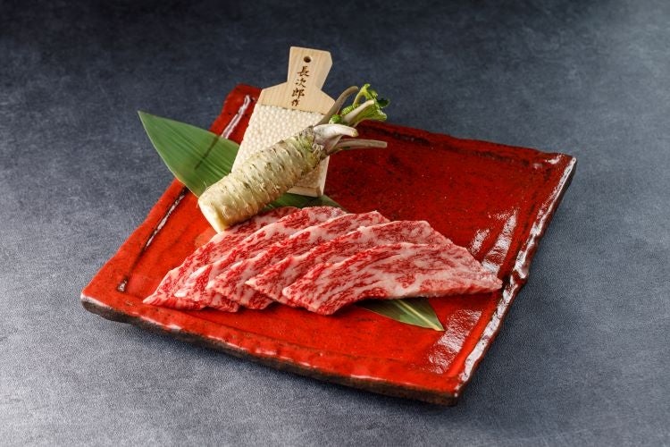 （写真：厳選カルビのわさび焼き）