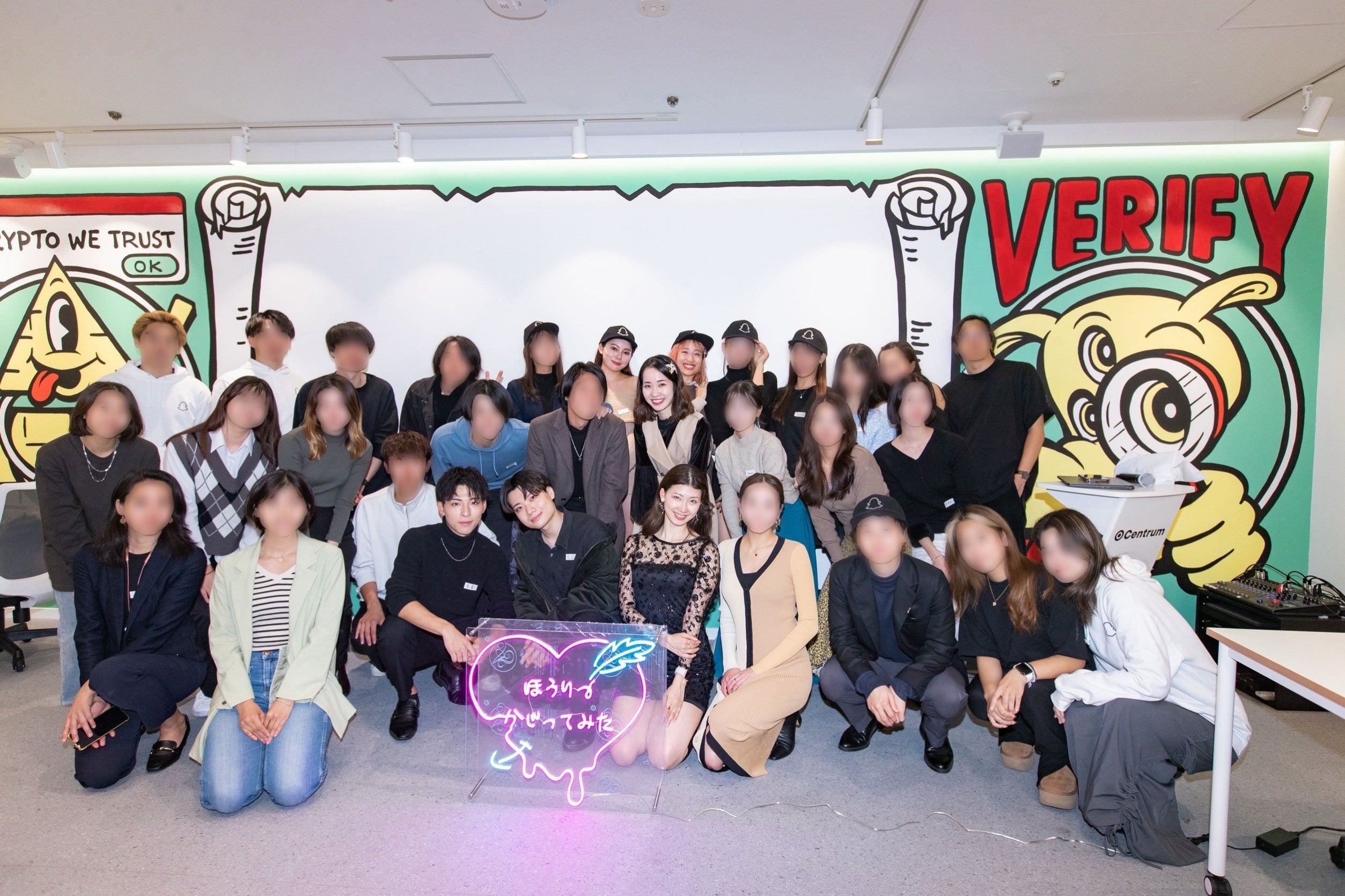 （左から伊東竜星さん、クレイトンさん、anriさん、菅原京香さん、ハピネス製造機Namilkさん、小倉早貴）