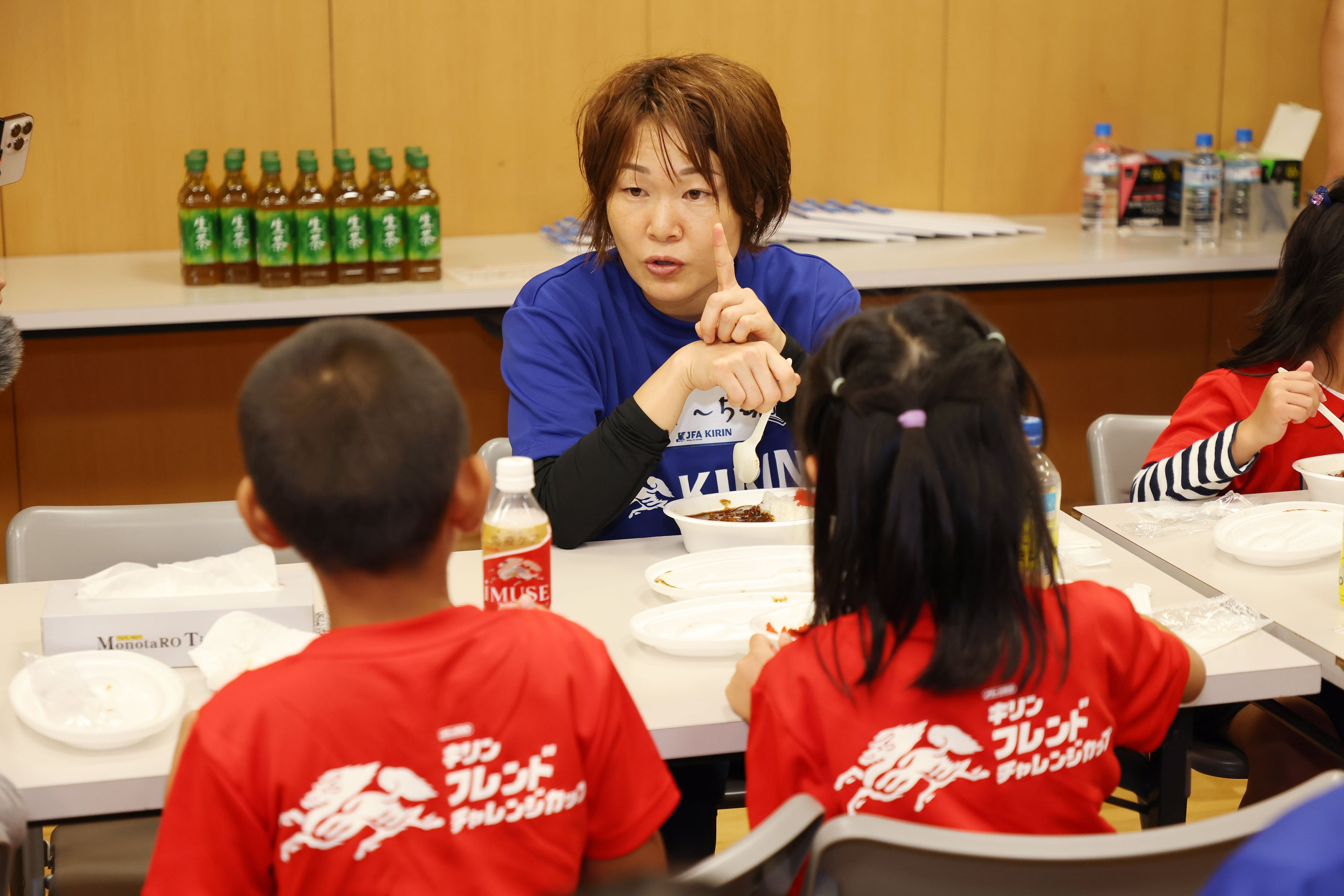 ランチでは、子ども達と真剣な話も