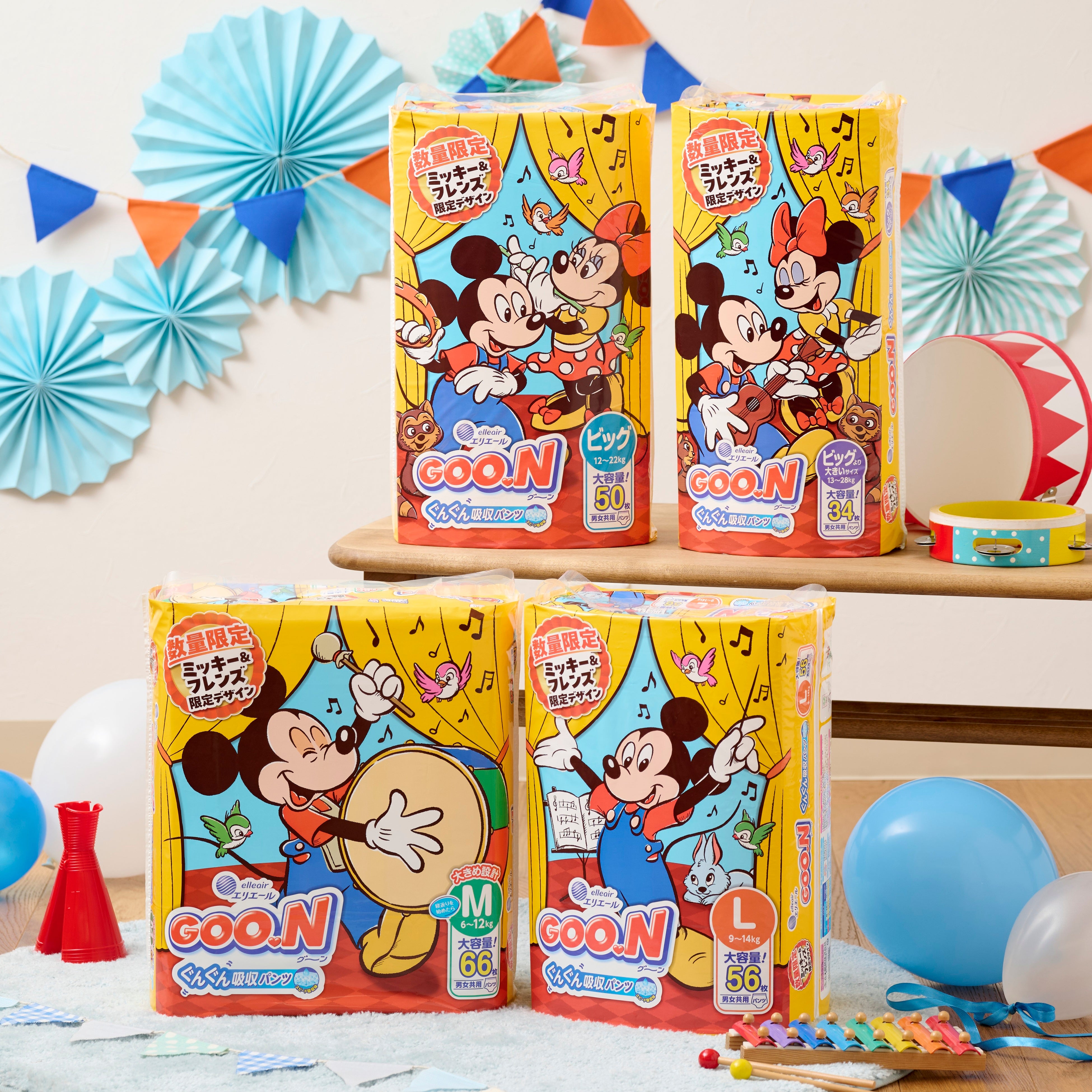 11月18日“ミッキー＆ミニーの誕生日”を記念した特別デザインの