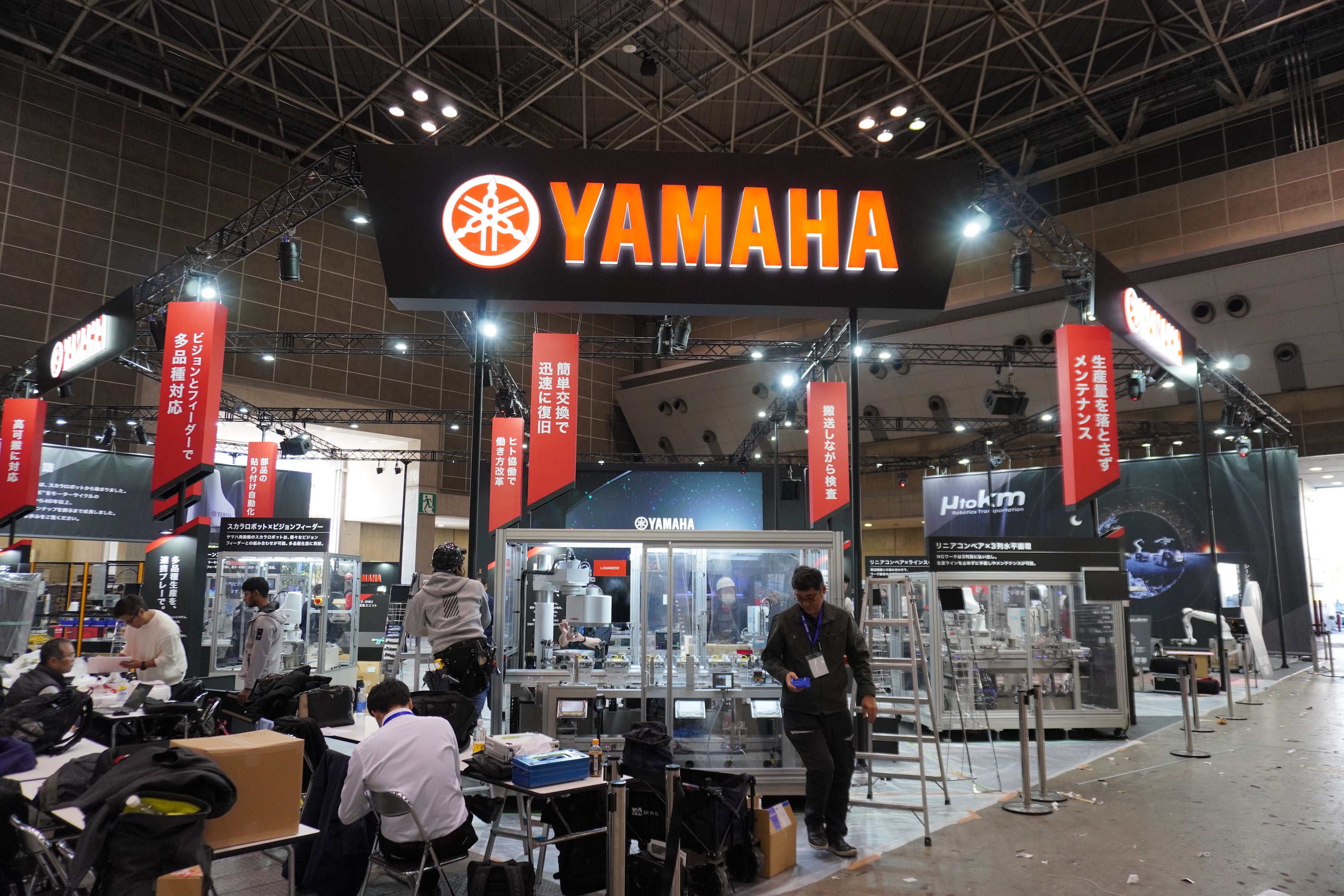 ヤマハ発動機ブース設営風景