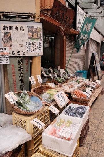 写真をアップしてみてください 結構有名な方の作品だと思います Photoshop】曲がった紙に画像をはめ込む方法！モックアップ