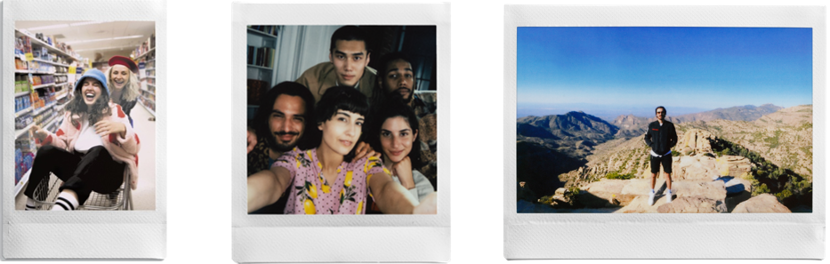 (左から)ミニフォーマット、スクエアフォーマット、 ワイドフォーマットのINSTAX フィルム