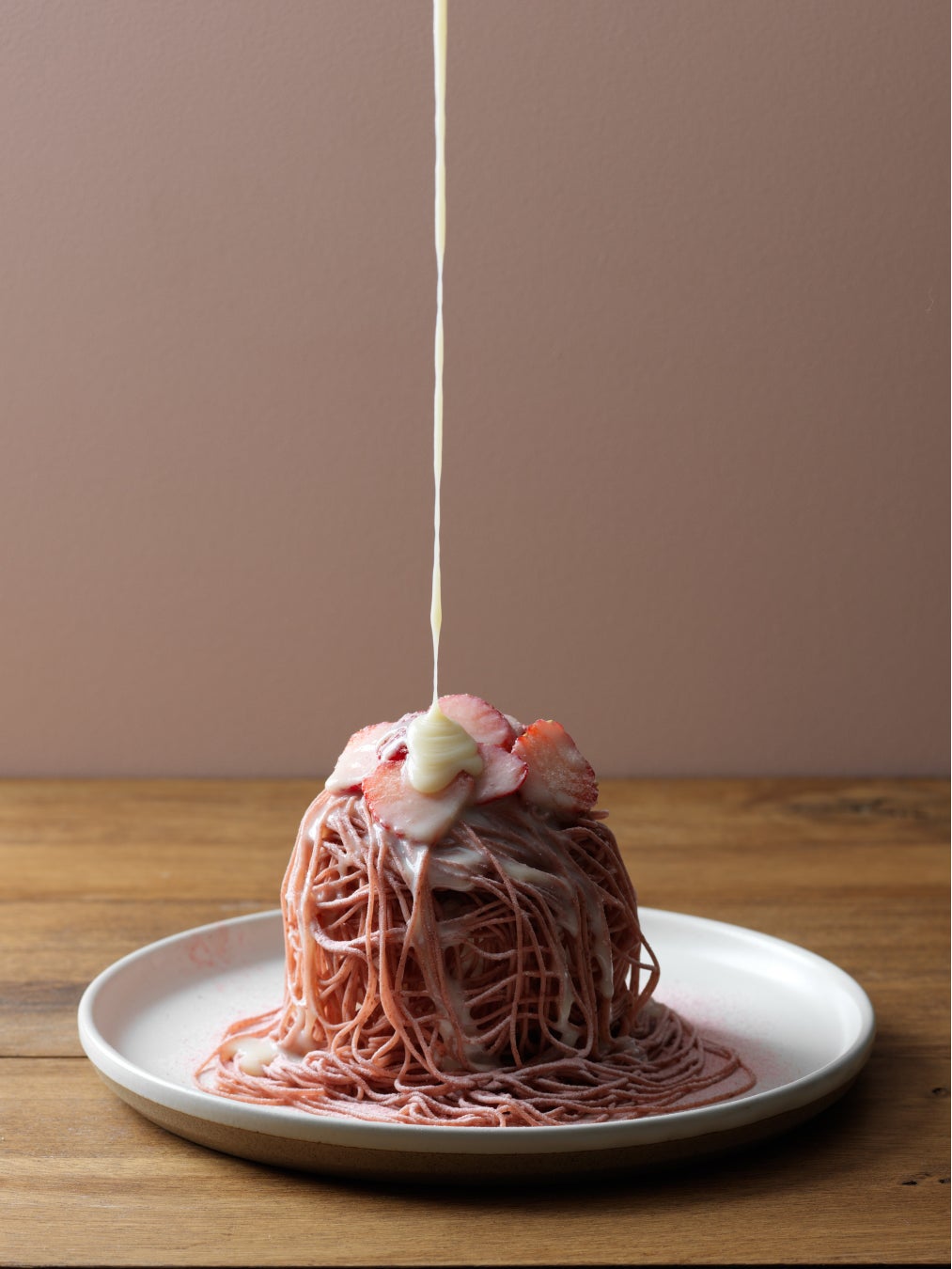 小樽洋菓子舗letao本店喫茶にて ふわほろモンブラン 黄金のミルク を販売開始 株式会社ケイシイシイのプレスリリース 小樽洋菓子舗letao本店喫茶にて ふわほろモンブラン 黄金のミルク を販売開始 株式会社ケイシイシイのプレスリリース