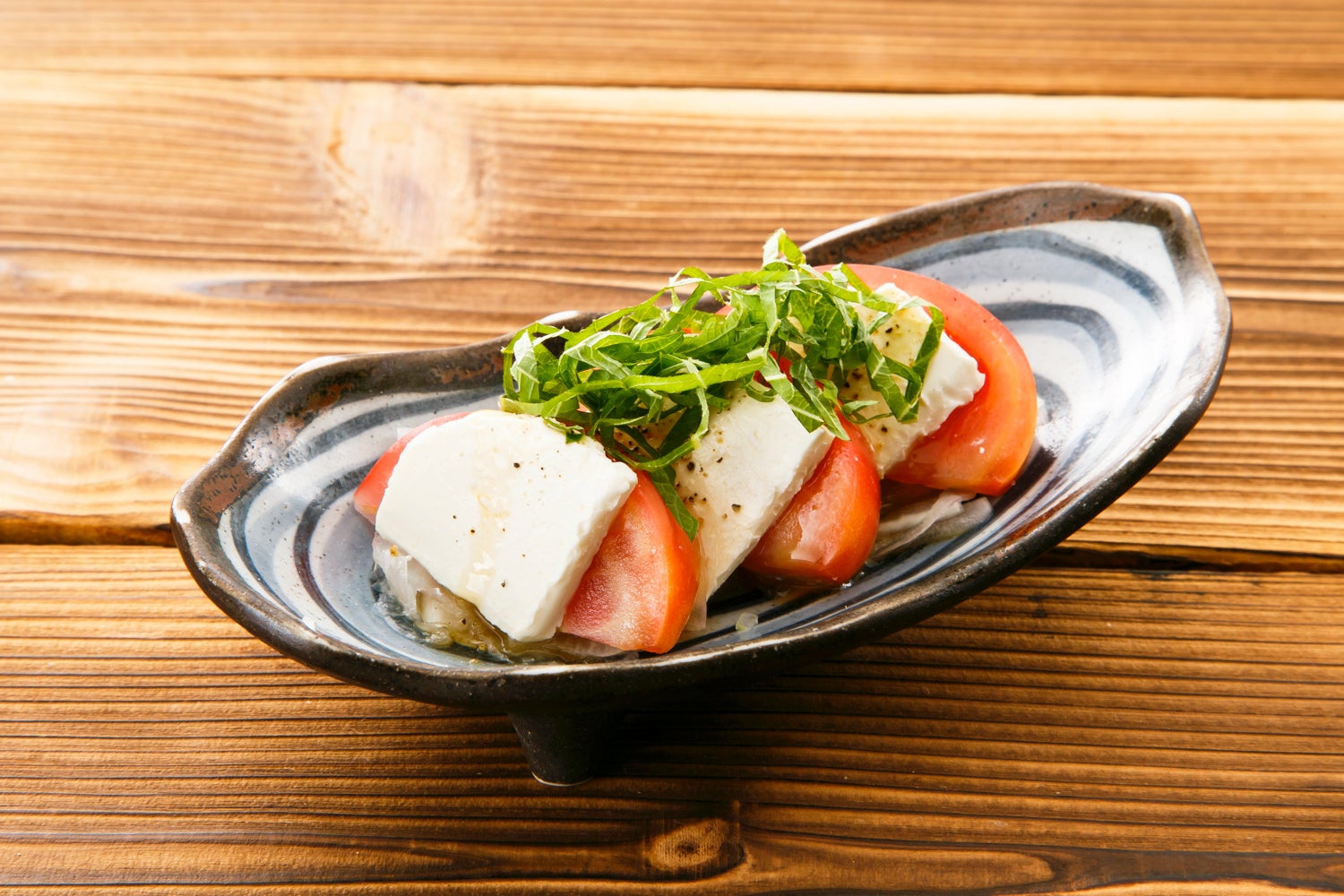 早出し！お値打ち価格♬【トマトとクリームチーズのカプレーゼ】299円 （税込329円）