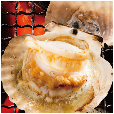 新鮮だからうまさ抜群！【帆立の殻焼（1個）】399円（税込439円）