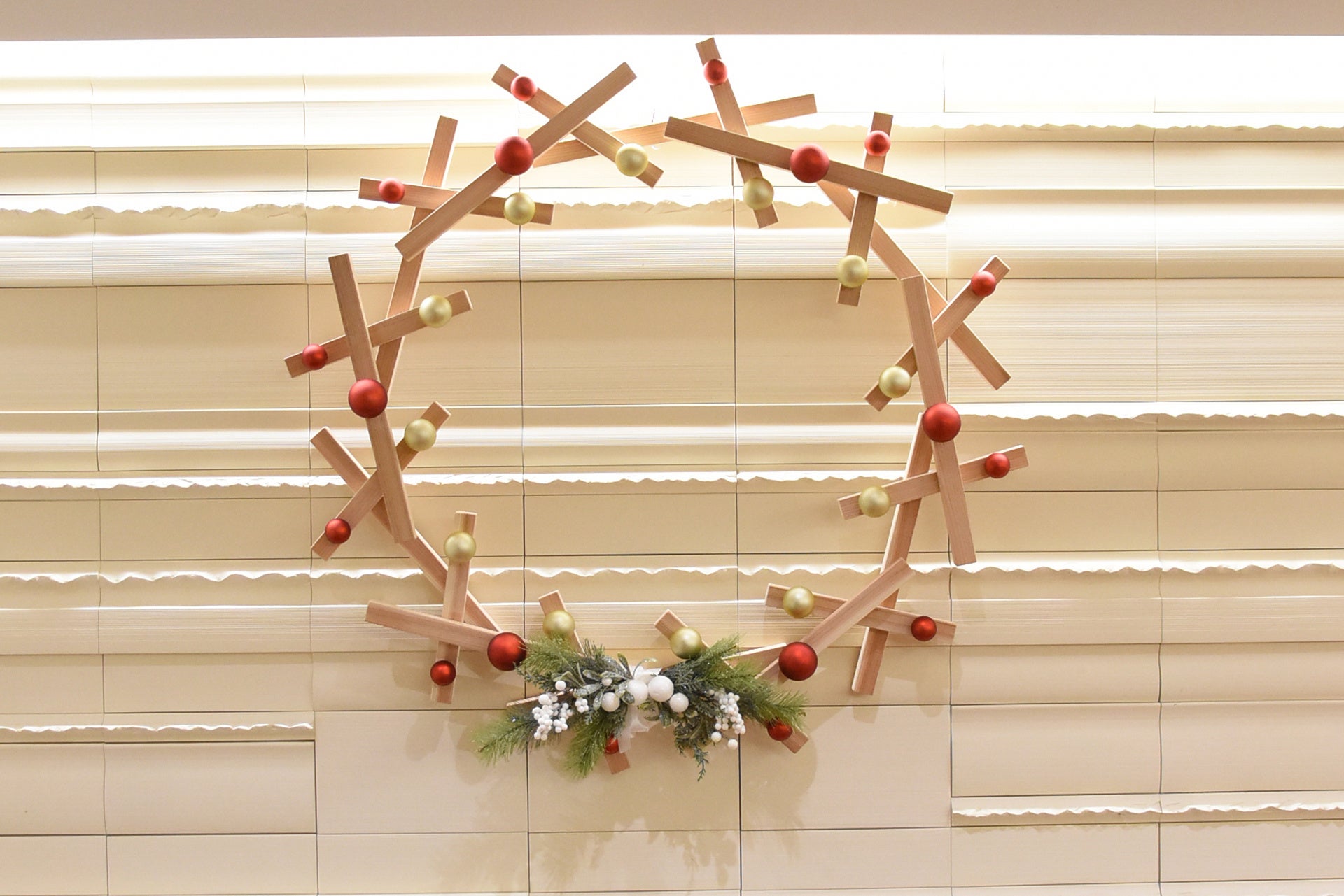 直径90cmのクリスマスリース