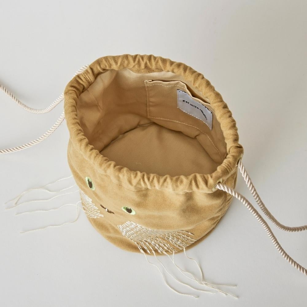 マチをたっぷりと取っています