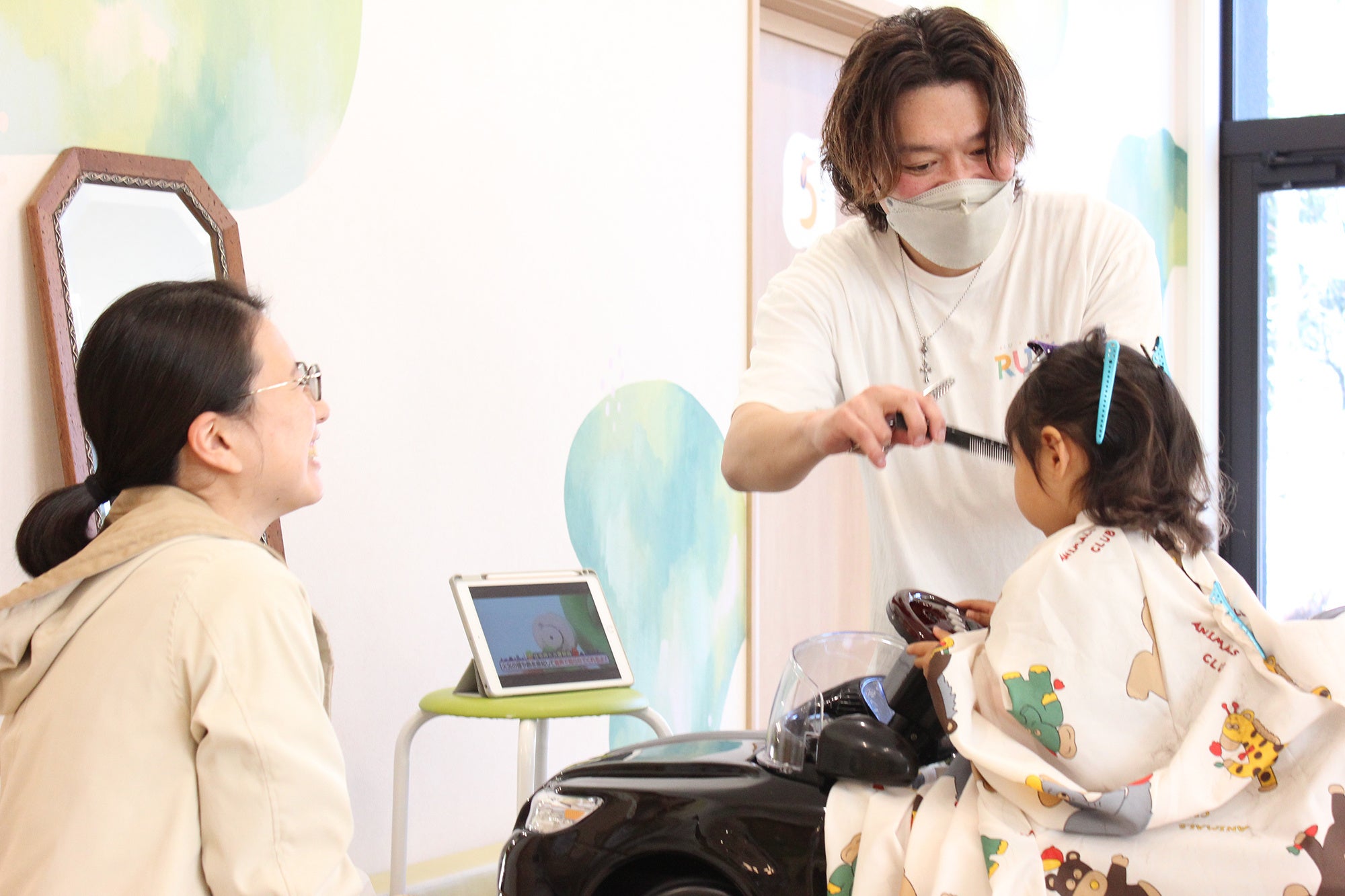 和やかな雰囲気でヘアカットします！