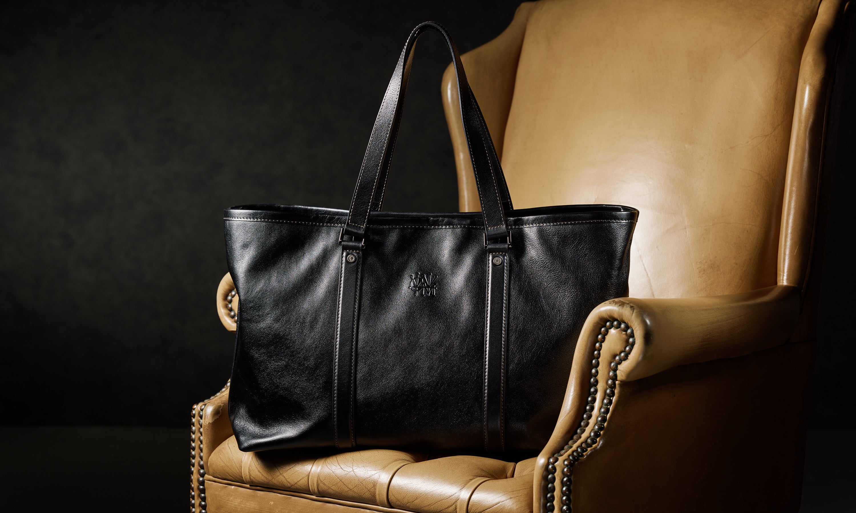 ココマイスター】英国純正オイルレザー「ダーリントンコレクション」に