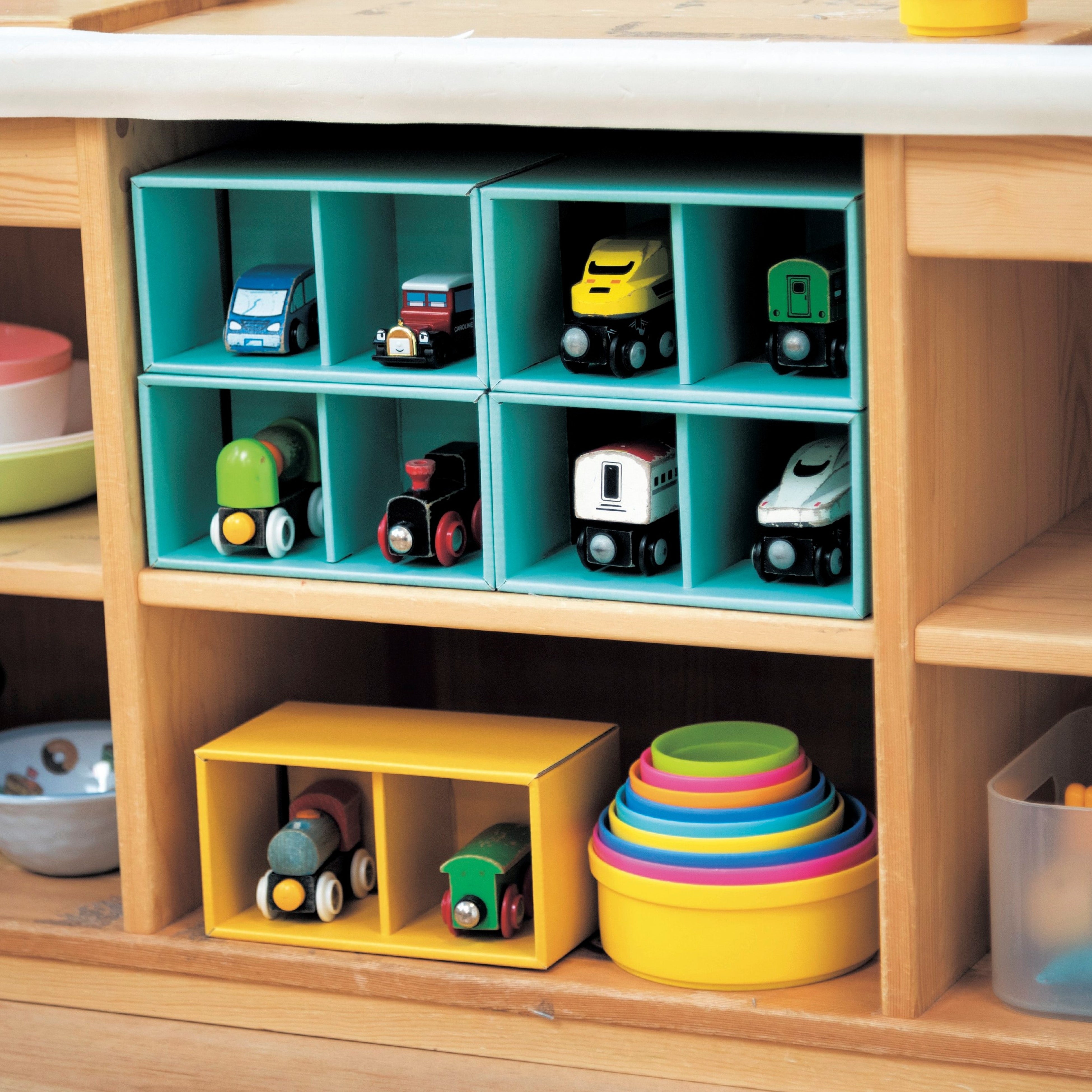 ヨコ置きでおもちゃ入れに