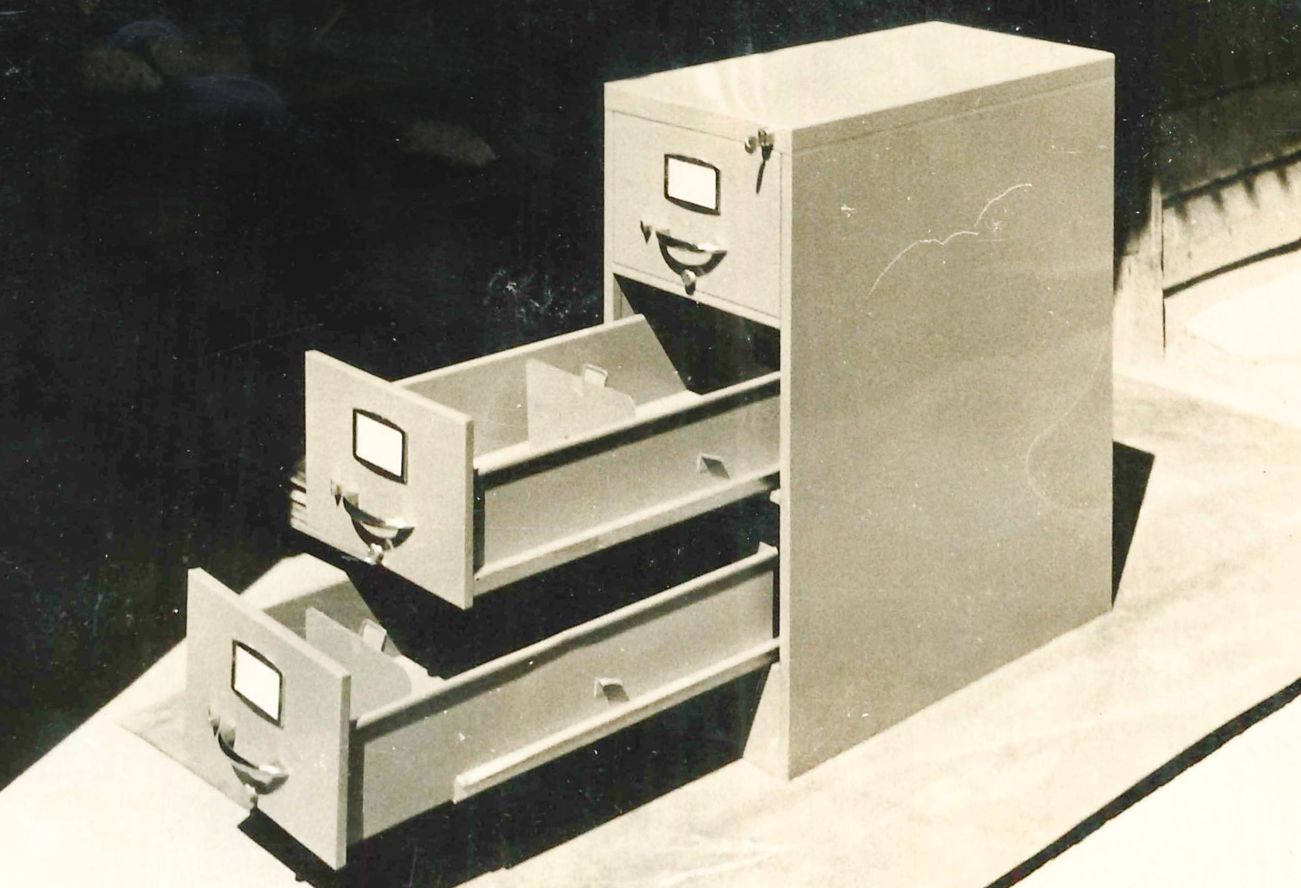 ファイリングキャビネット初号機