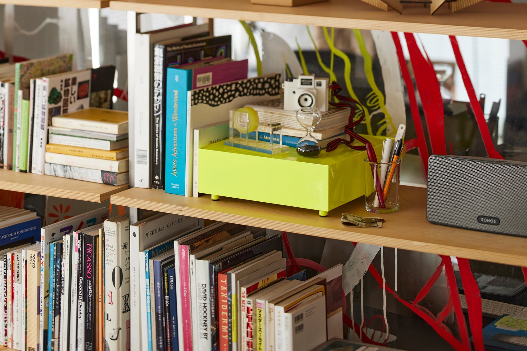 ZINEなどの小冊子や書籍周りをまとめる箱として