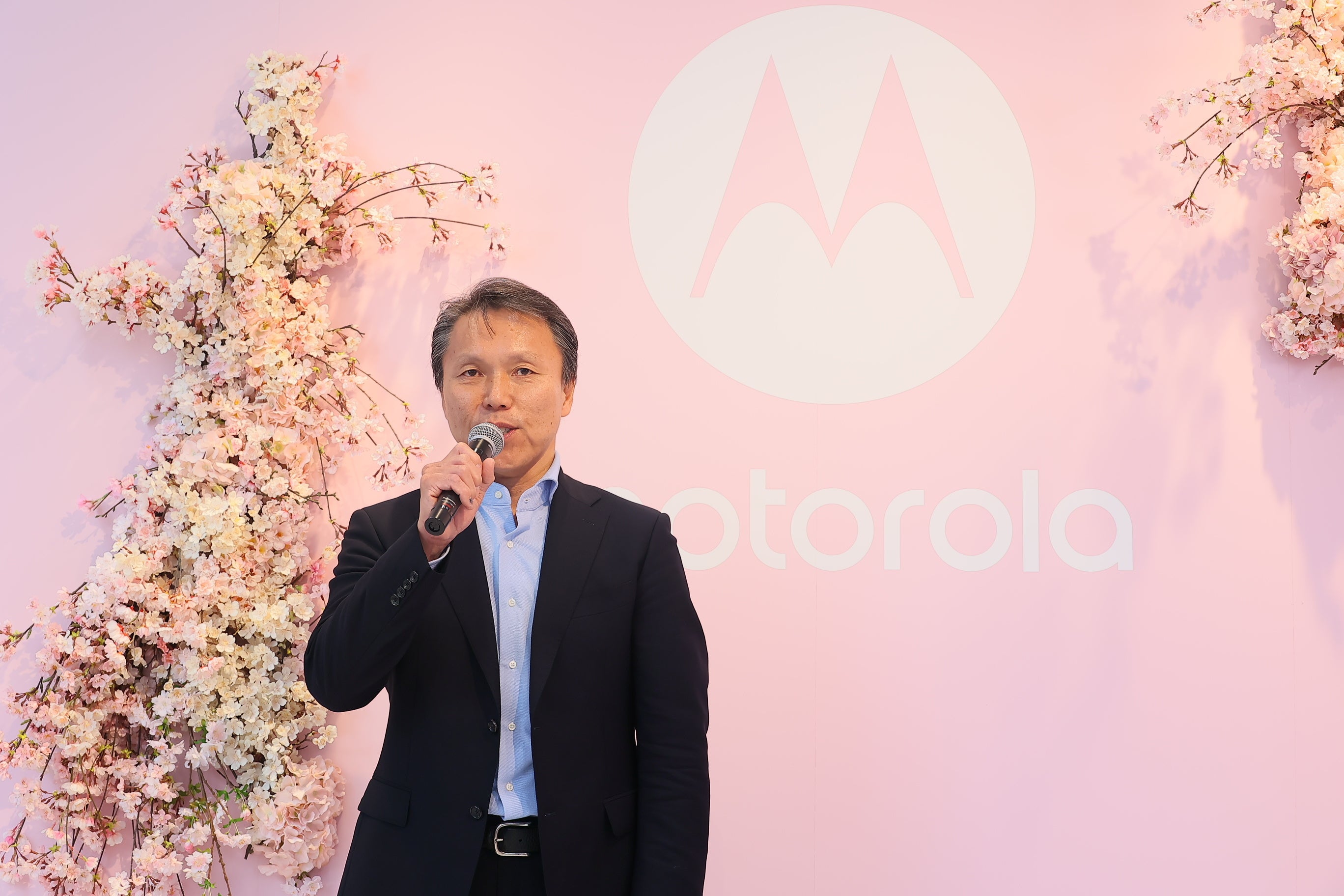 ご挨拶をする代表取締役社長　仲田 正一