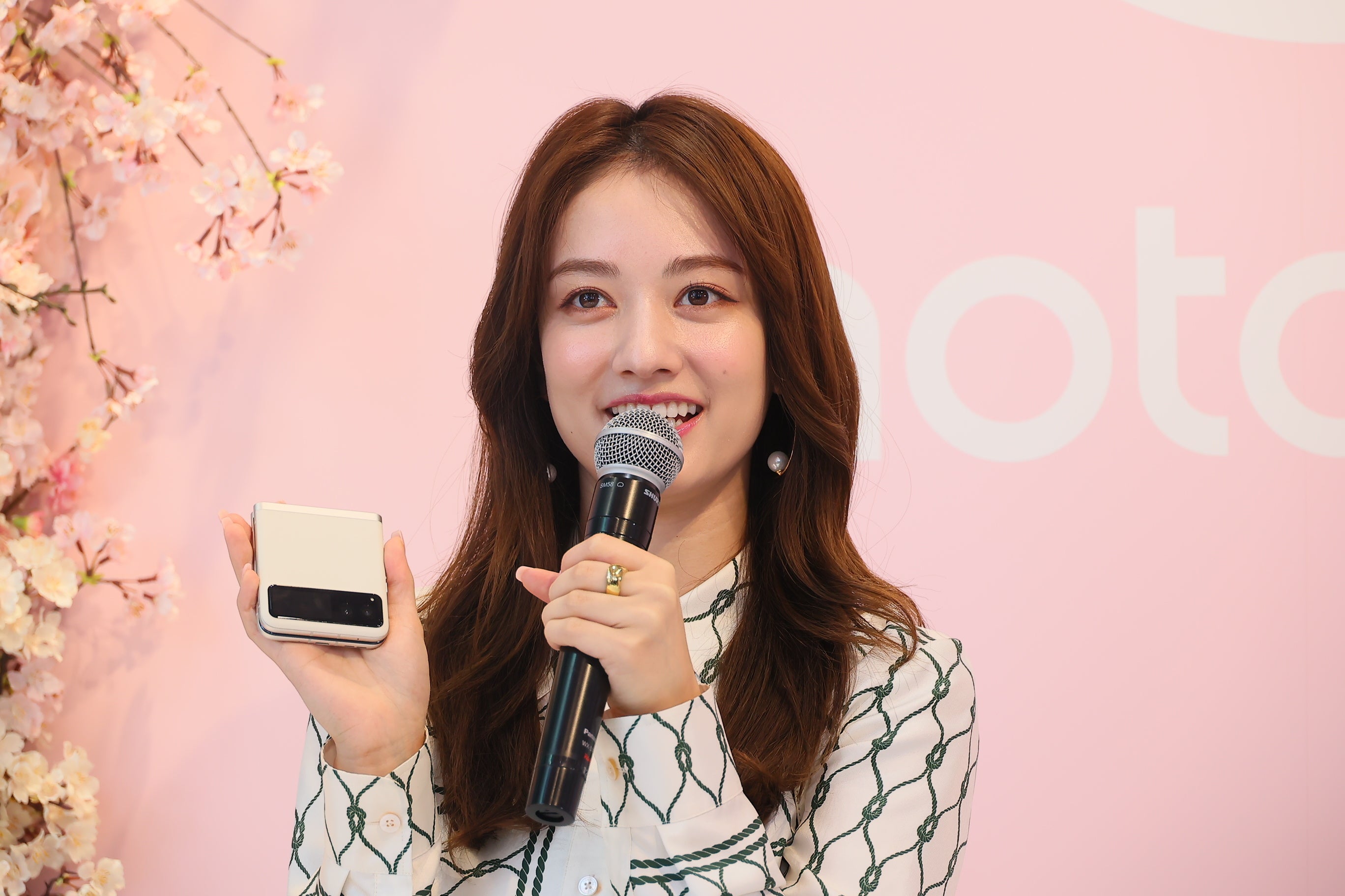 トークセッションで話す 谷まりあさん