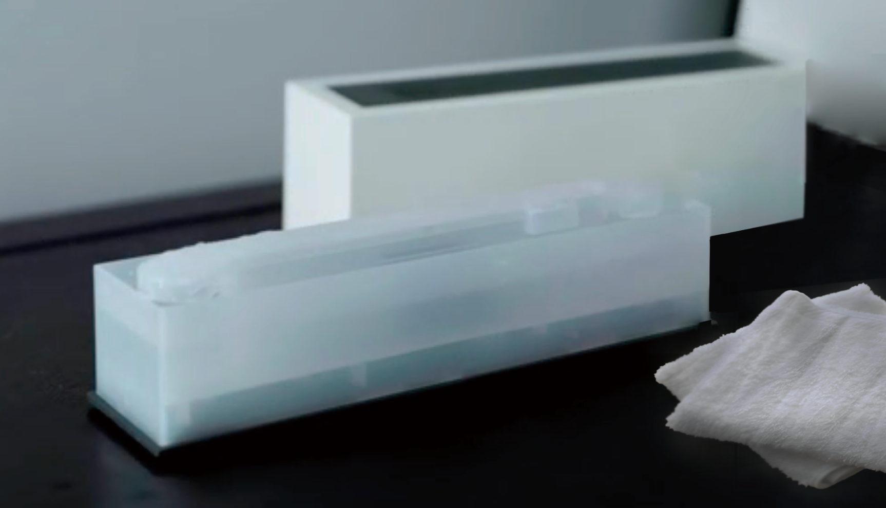 加湿器の新常識】炎と睡眠に着目した、新感覚ハイブリッドアロマ“火”湿