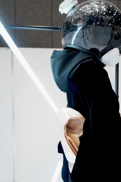 特級無反射暗黒布を身に纏った女性が月面に立つ!和文化アートプロジェクトが始動 特級無反射暗黒布を身に纏った女性が月面に立つ!和文化アートプロジェクトが始動