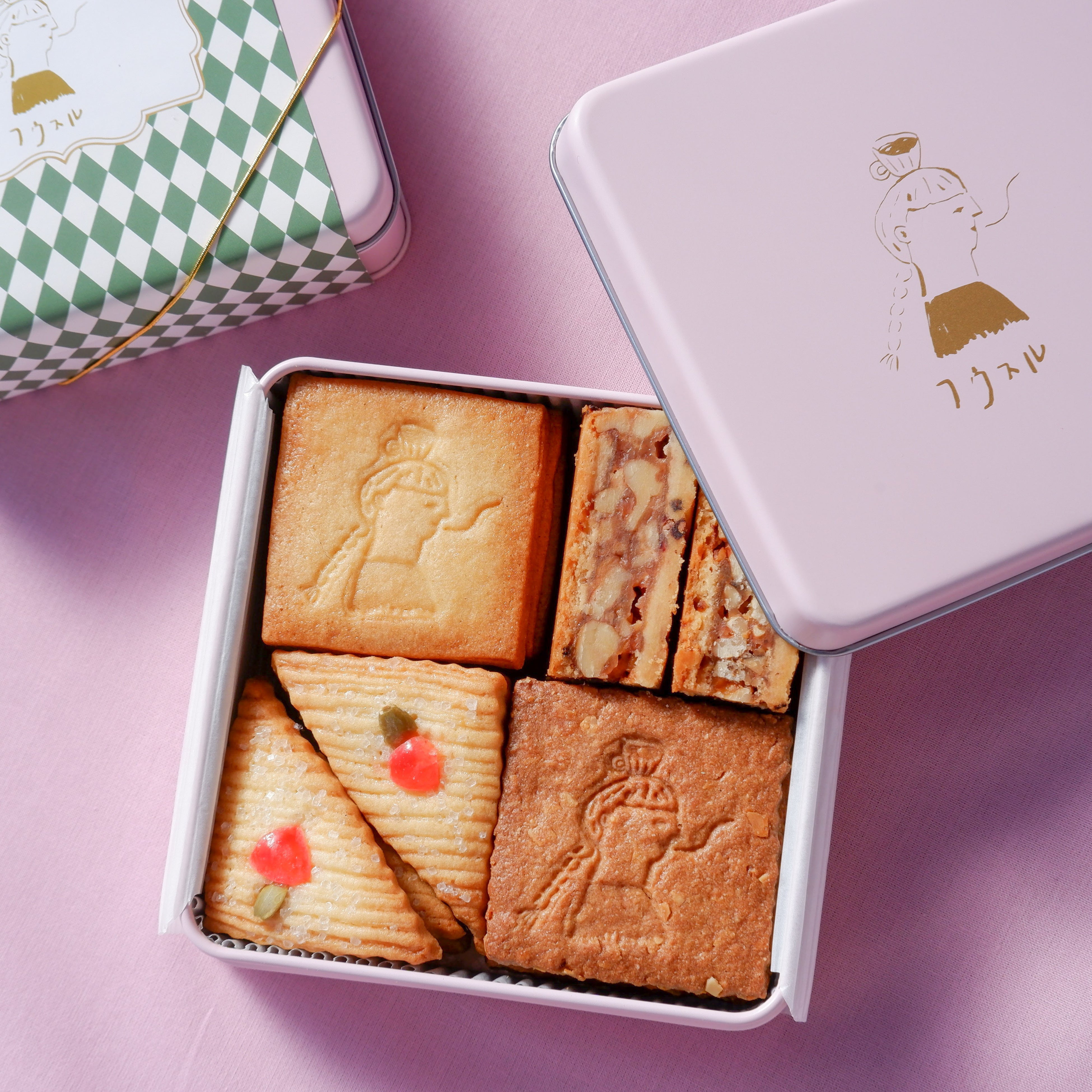 ドイツ菓子とコーヒーの店フウスル】可愛いドイツ菓子をぎゅっと