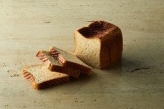 鎌倉食パン［角］ハーフ￥497（税込）