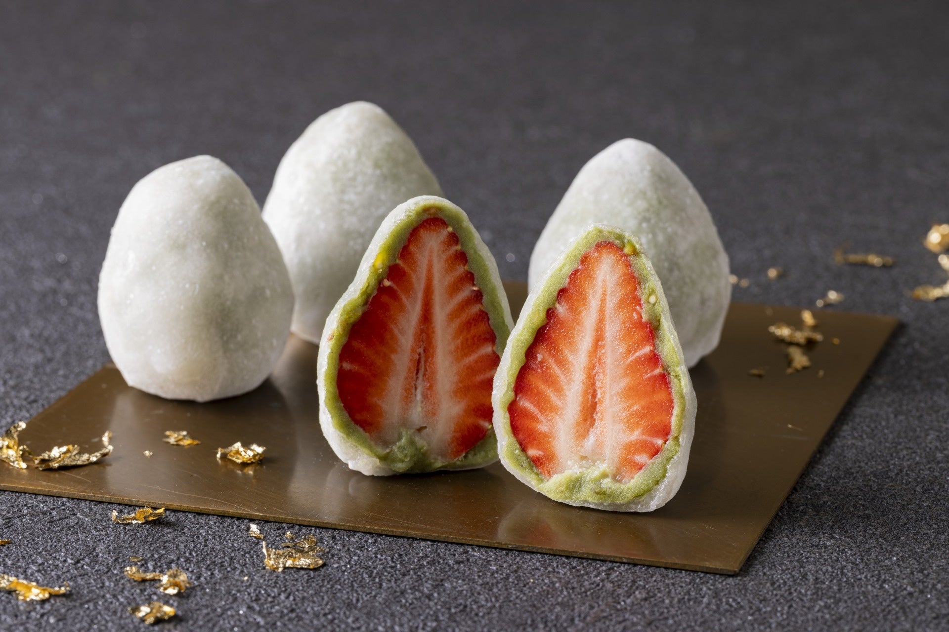 弁才天の一番人気「いちご大福」が、クリスマス限定のピスタチオ