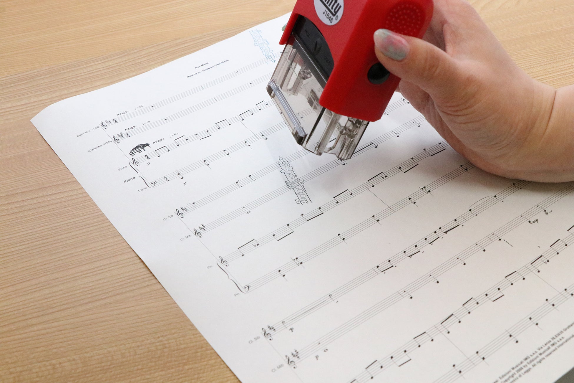 楽器練習の必需品 オカリナ クラリネット フルート リコーダーなどの管楽器の運指図がポンと押せるはんこ 音楽ずかん 楽器練習 スタンプ 株式会社岡田商会のプレスリリース 楽器練習の必需品 オカリナ クラリネット フルート リコーダーなどの管楽器の運指図がポンと押せるはんこ 音楽ずかん 楽器練習 スタンプ 株式会社岡田商会のプレスリリース