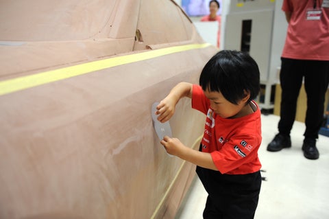 JAPAN MOBILITY SHOW2023で未就学児がカーモデリング体験! JAPAN MOBILITY SHOW2023で未就学児がカーモデリング体験!