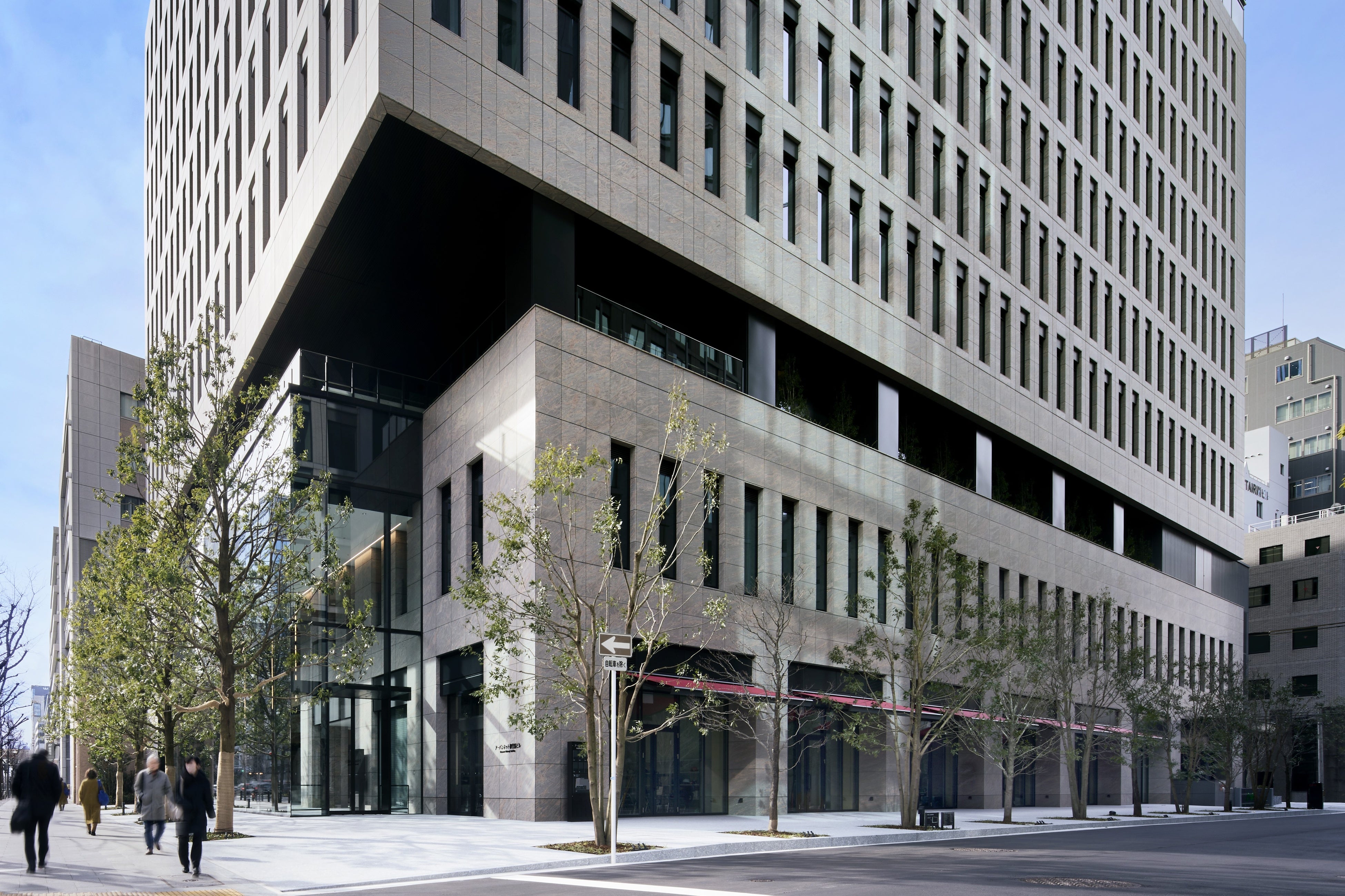 北側 店舗部分外観