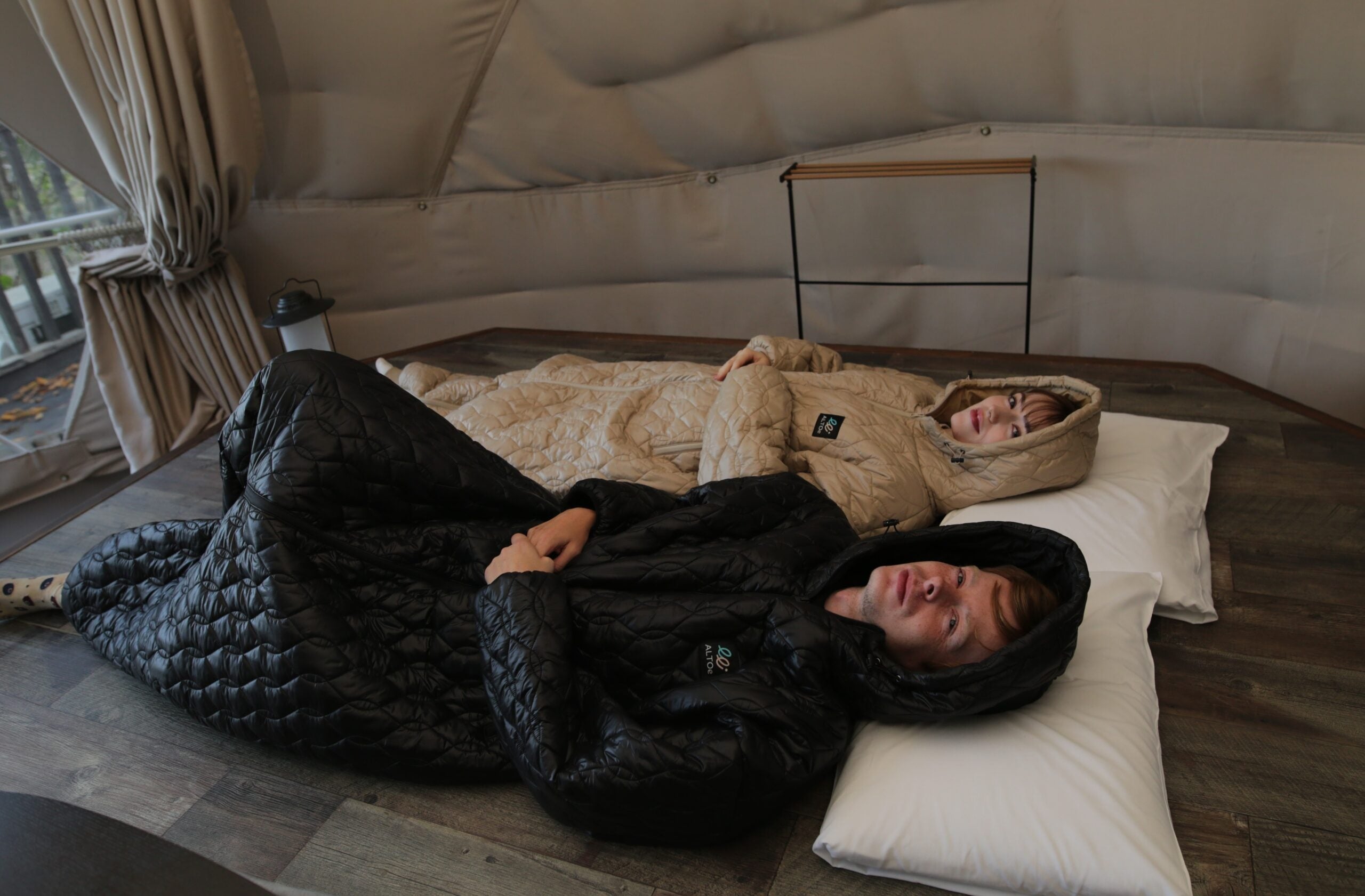 新商品【在宅・節電などの寒さ対策に】軽量×極暖、着る寝袋