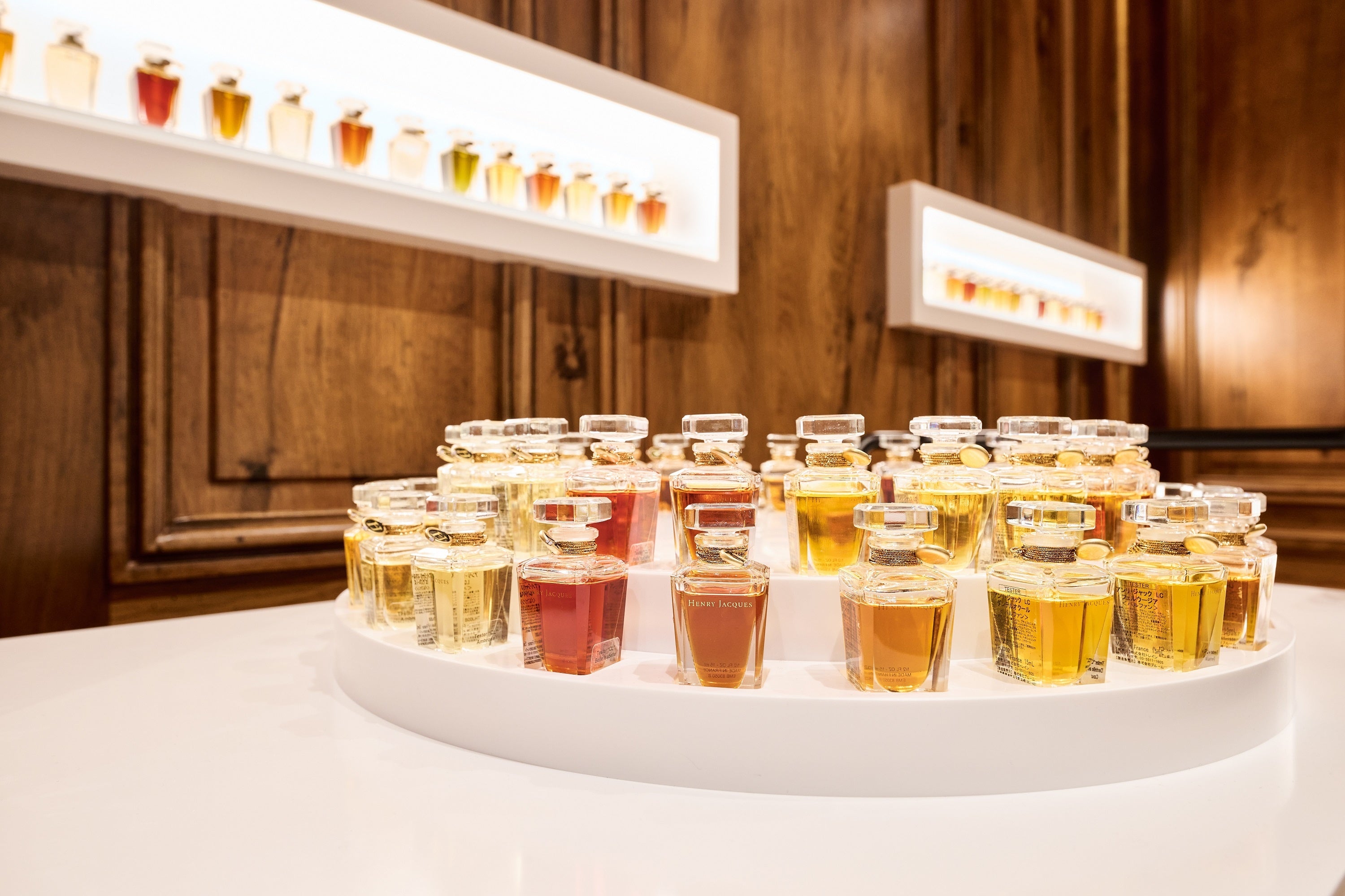 CELINE- HAUTE PARFUMERIE ホワイトディスプレイ 【公式通販】