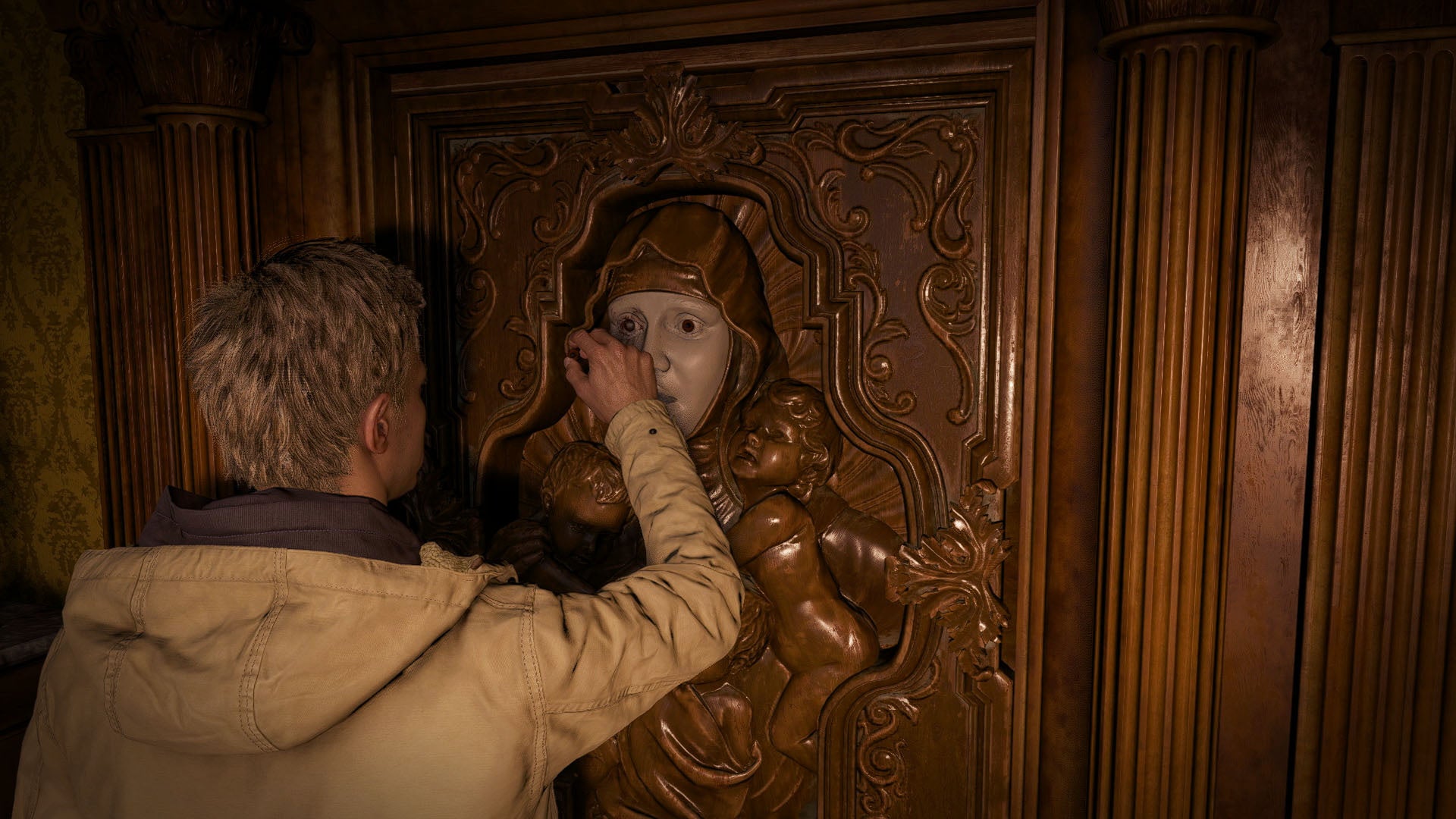 イーサンが前へ進むには、数多の罠や謎を解き明かして進まなければならない。この時の動作も新たに追加されている。