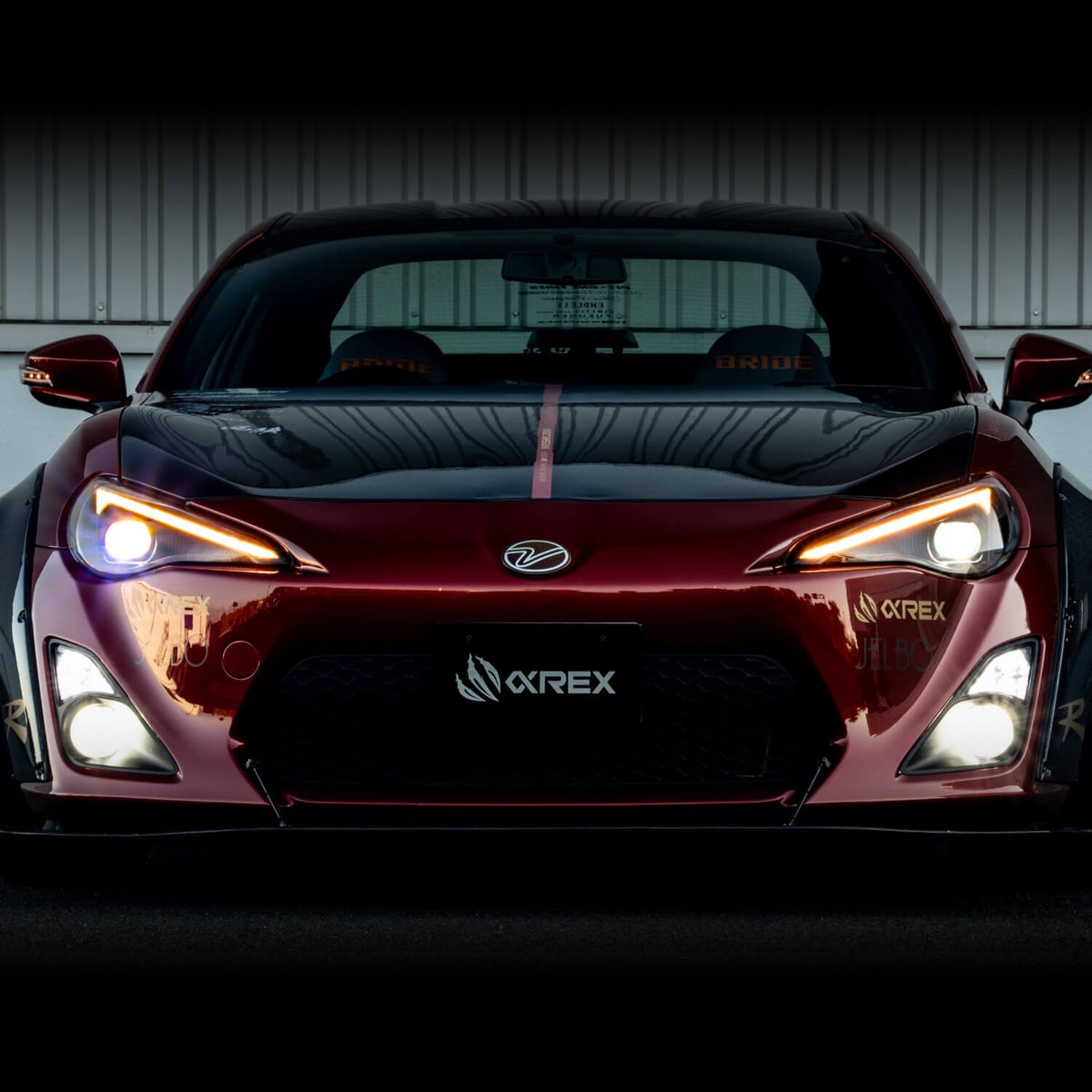 AlphaRex®からトヨタ 86/スバル BRZ専用「LUXX LEDプロジェクターヘッドライト」が登場 流れるウインカーと日本仕様の配光を採用