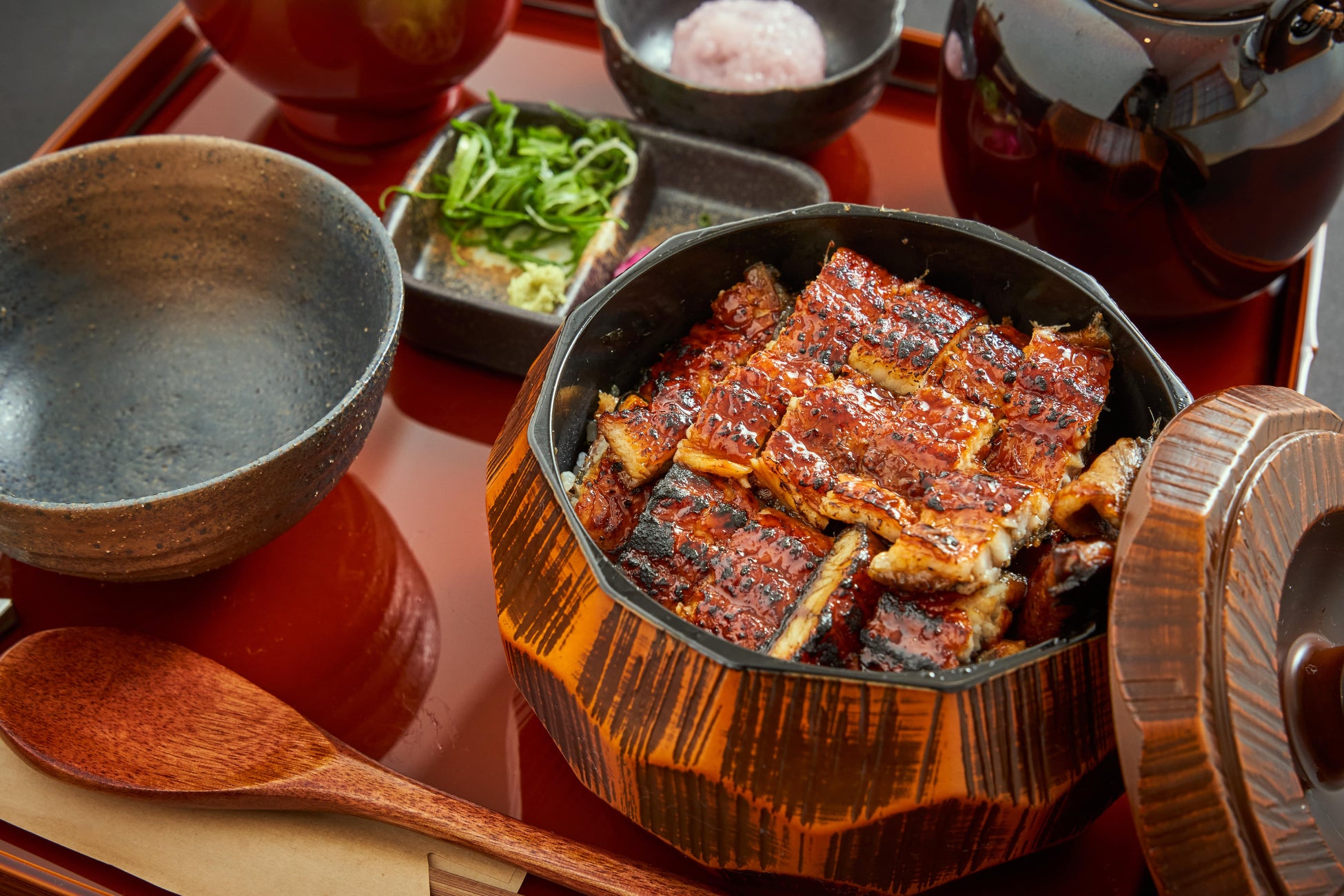 ひつまぶし(並)1850円(上)2700円(税込)※画像は(上)