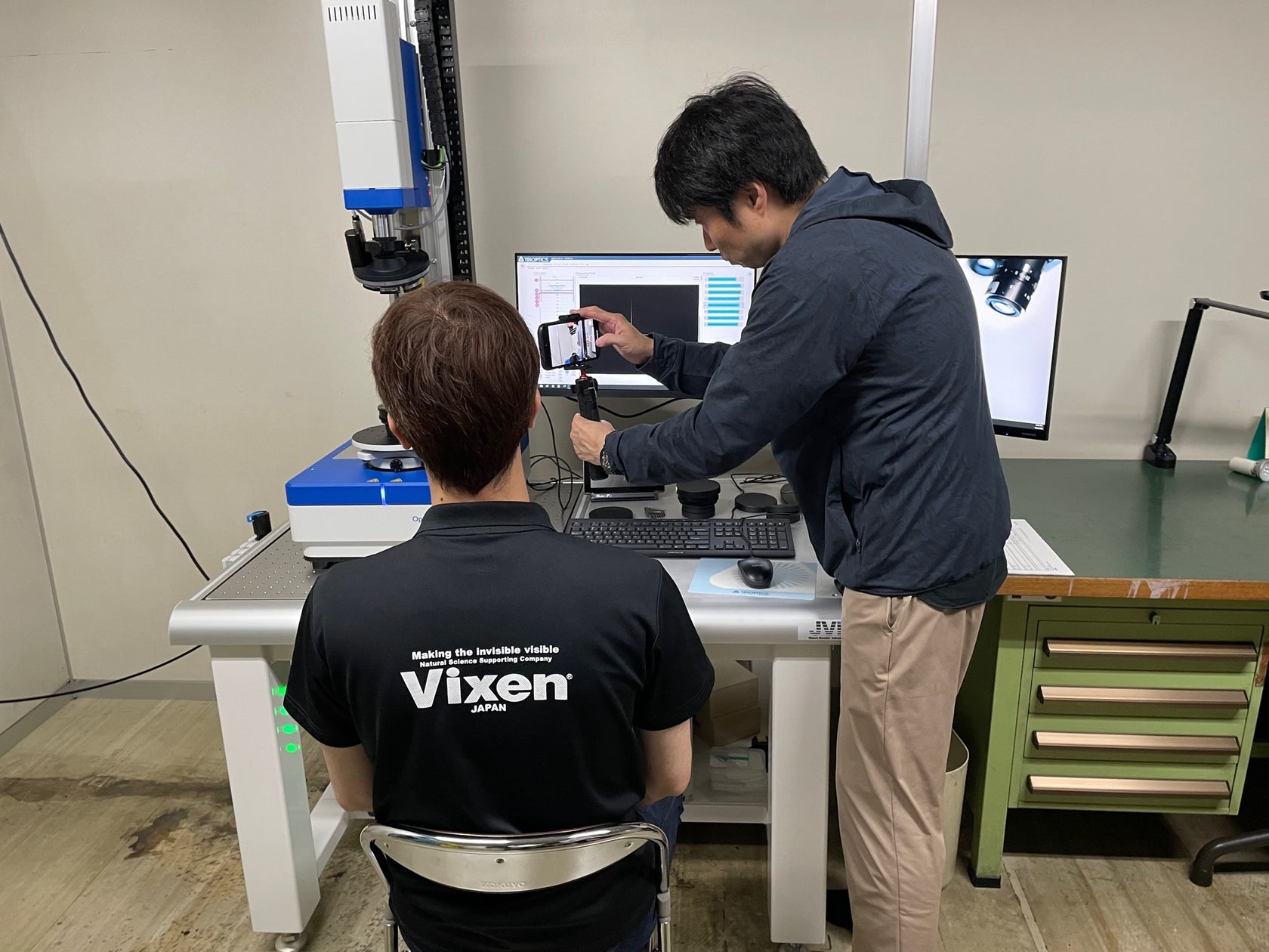 AKB48×ビクセン!町工場でのDX事例紹介 AKB48×ビクセン!町工場でのDX事例紹介