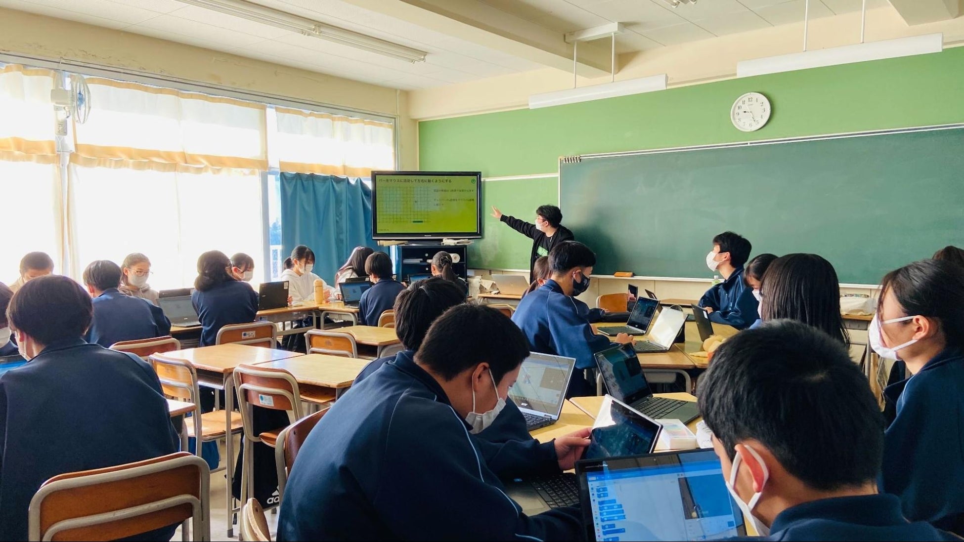横浜市立橘中学校 で プログラミング出張授業 を開催 日本最大級のエンジニアコミュニティ Qiita が中学生向けプログラミング教育を支援 エイチームのプレスリリース 横浜市立橘中学校 で プログラミング出張授業 を開催 日本最大級のエンジニアコミュニティ Qiita が中学生向けプログラミング教育を支援 エイチームのプレスリリース