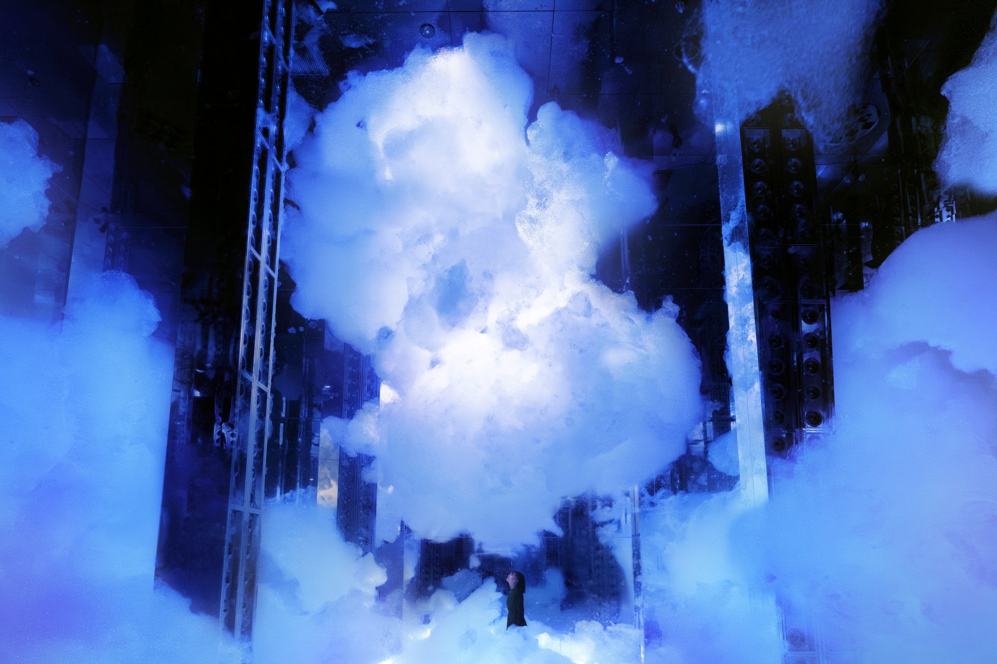 ダブルツリーbyヒルトン京都駅 アートミュージアム「チームラボ バイオヴォルテックス 京都」とコラボ