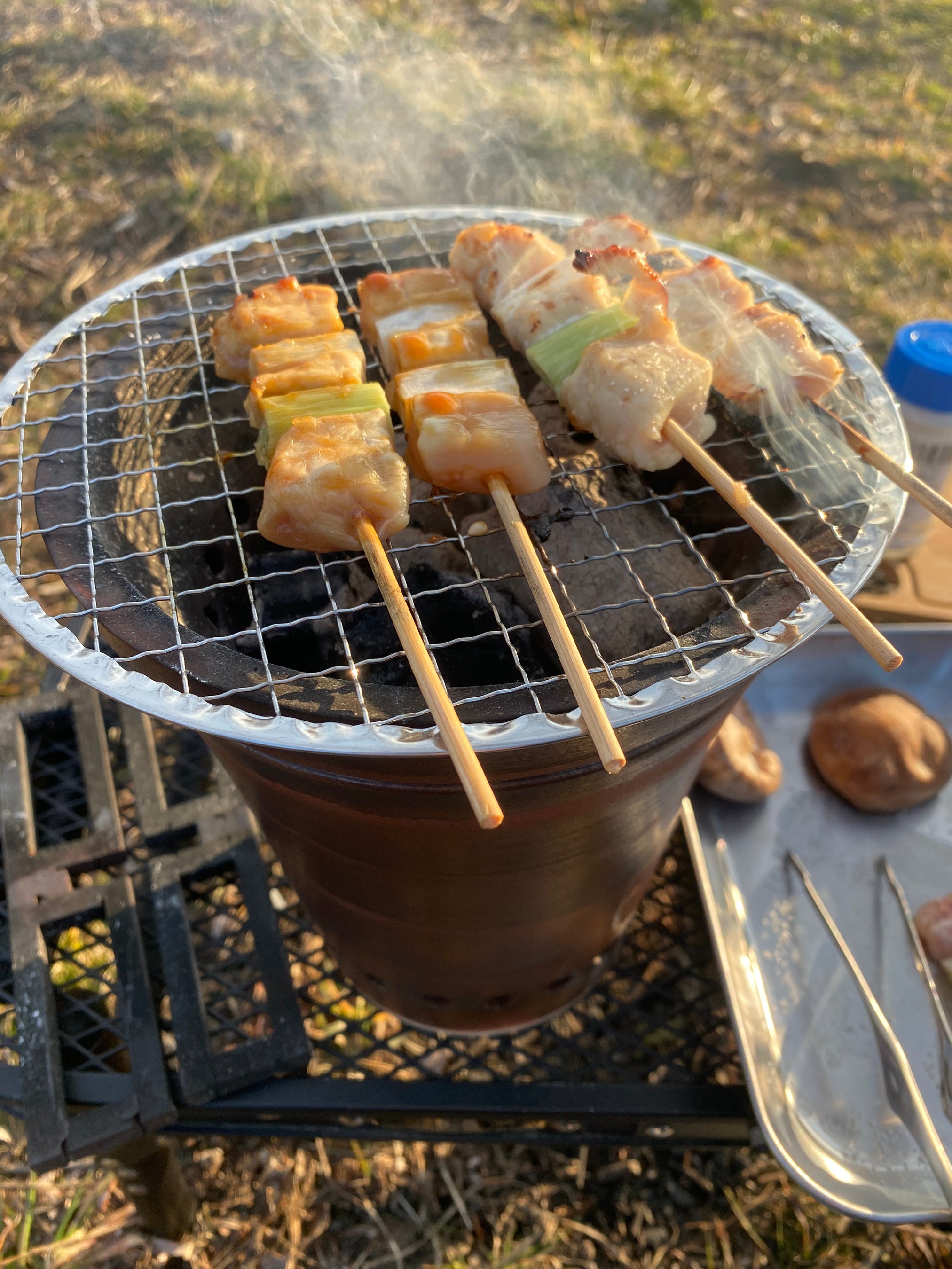 炭火での水蒸気調理で外はパリパリ中はふっくら