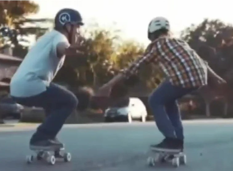 軽量電動スケ―トボード第1位】 最小最軽量電動スケ―トボード絶賛発売