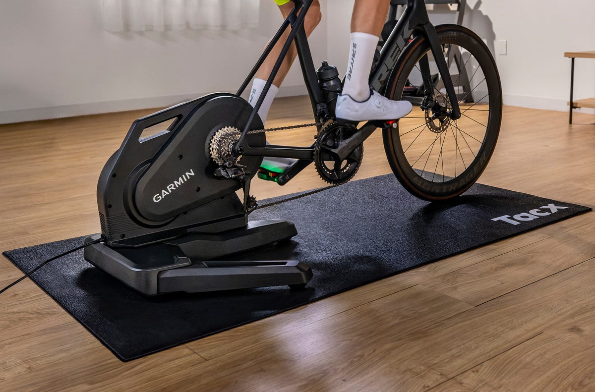 『Tacx Nera』