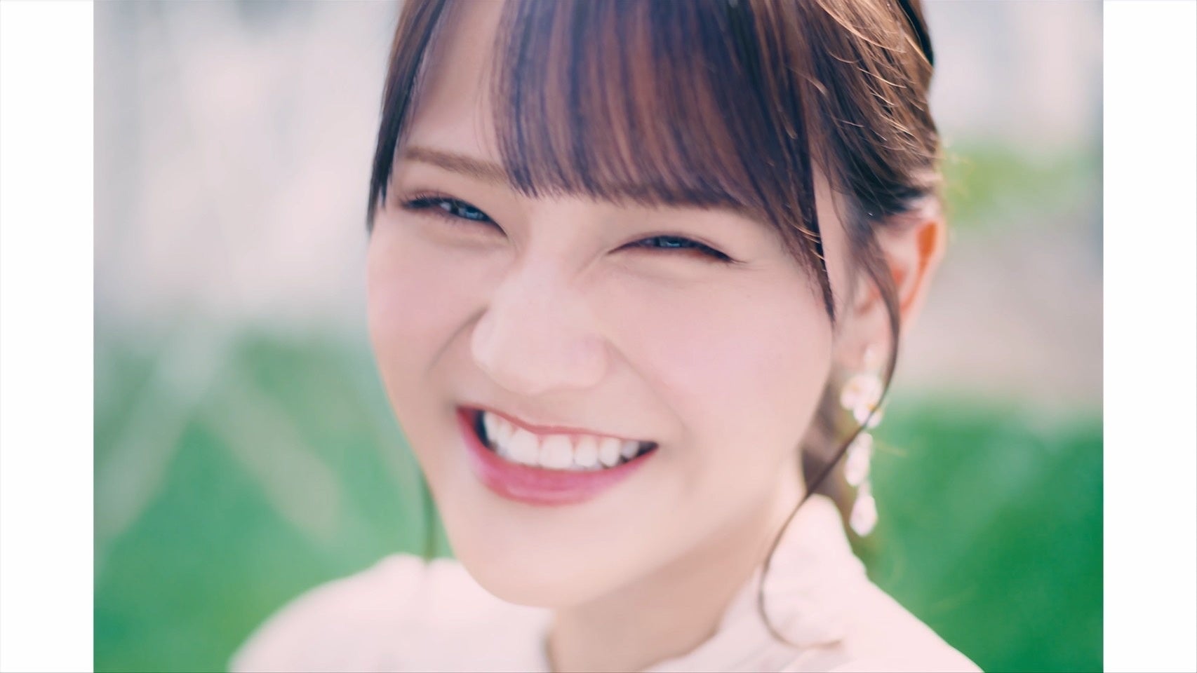 =LOVE 髙松瞳 18thシングル サイン入りソロポスター LOVE イコールラブ イコラブ 高松瞳 サイン入り ソロ ポスター