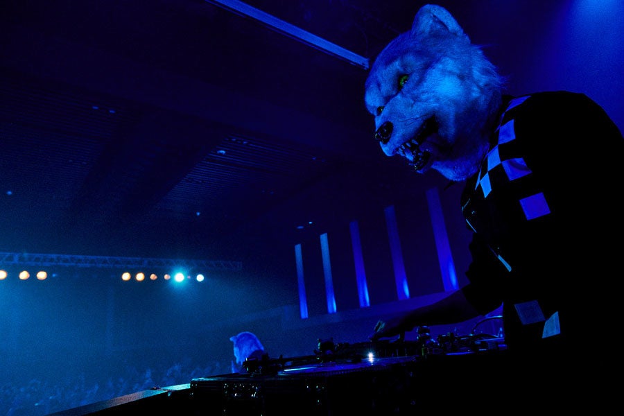 MAN WITH A MISSION 撮影:酒井ダイスケ