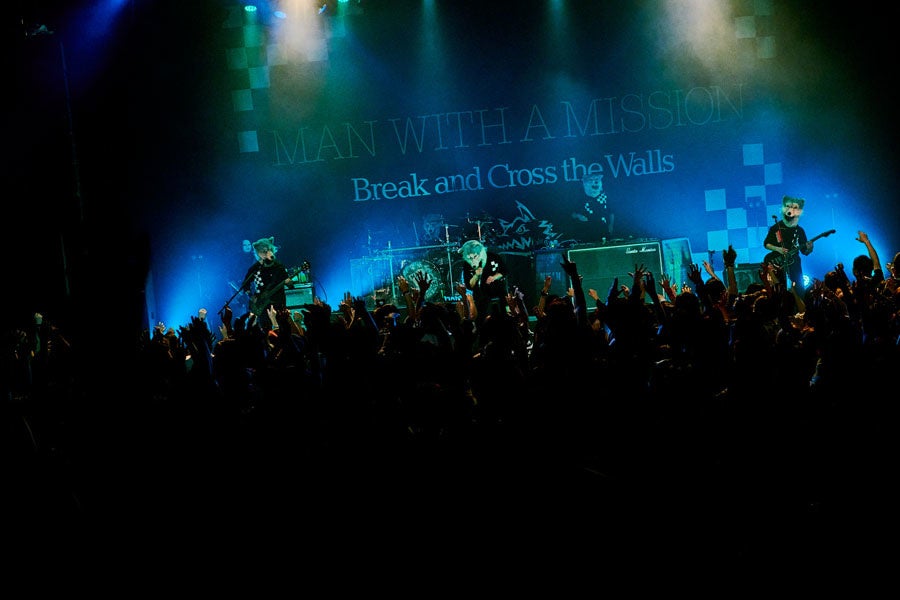 MAN WITH A MISSION 撮影:酒井ダイスケ