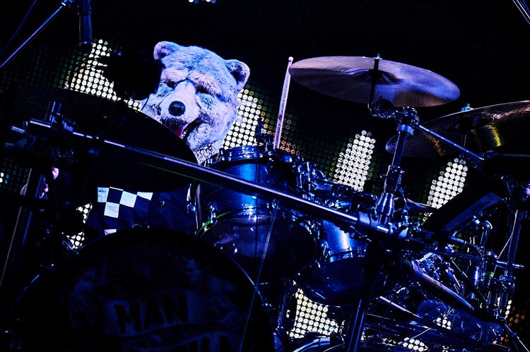 ライブレポ】“MAN WITH A MISSION” 連作アルバム「Break and Cross the