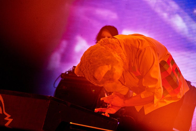 ライブレポ】“MAN WITH A MISSION” 連作アルバム「Break and Cross the