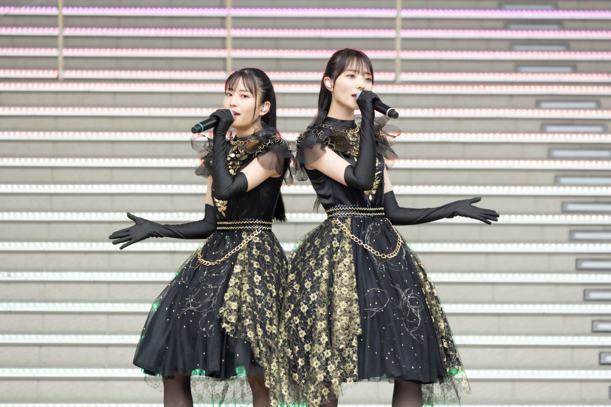 ClariS コンセプトEP「淋しい熱帯魚」の発売を記念して、初のリリースイベント(フリーライブ)をダイバーシティ東京プラザで開催!