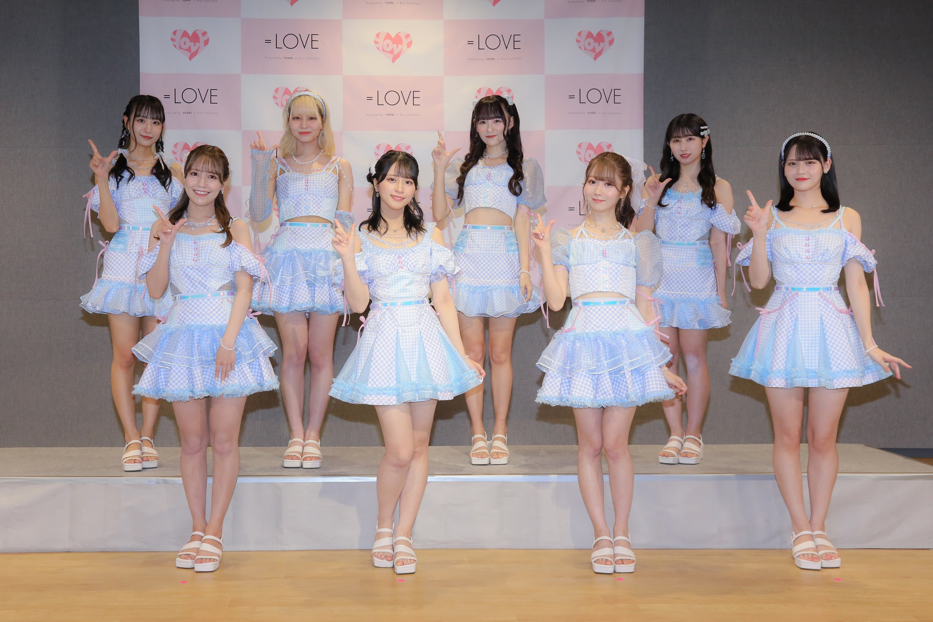 LOVE 14th シングル「ナツマトぺ」発売を記念した記者会見を開催